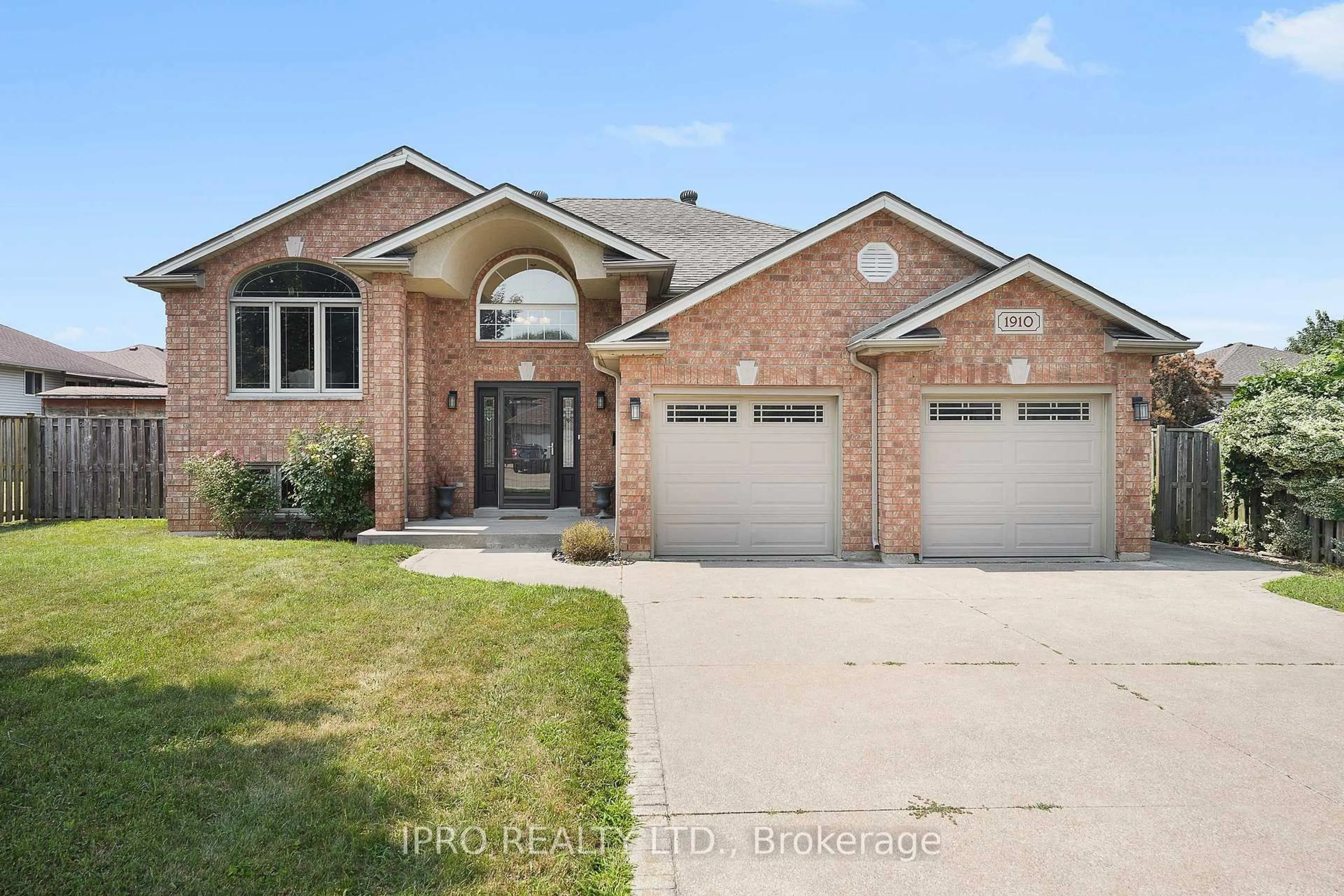 Home with brick exterior material, street for 1910 Michigan Ave, LaSalle Ontario N9J 3S5
