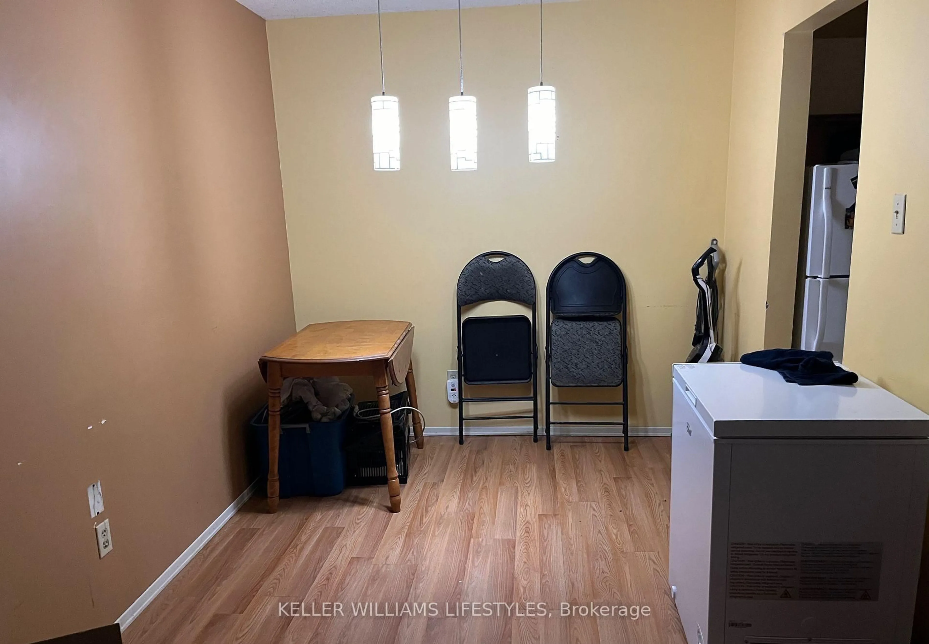 A pic of a room for 2228 Trafalgar St #120, London East Ontario N5V 4J8