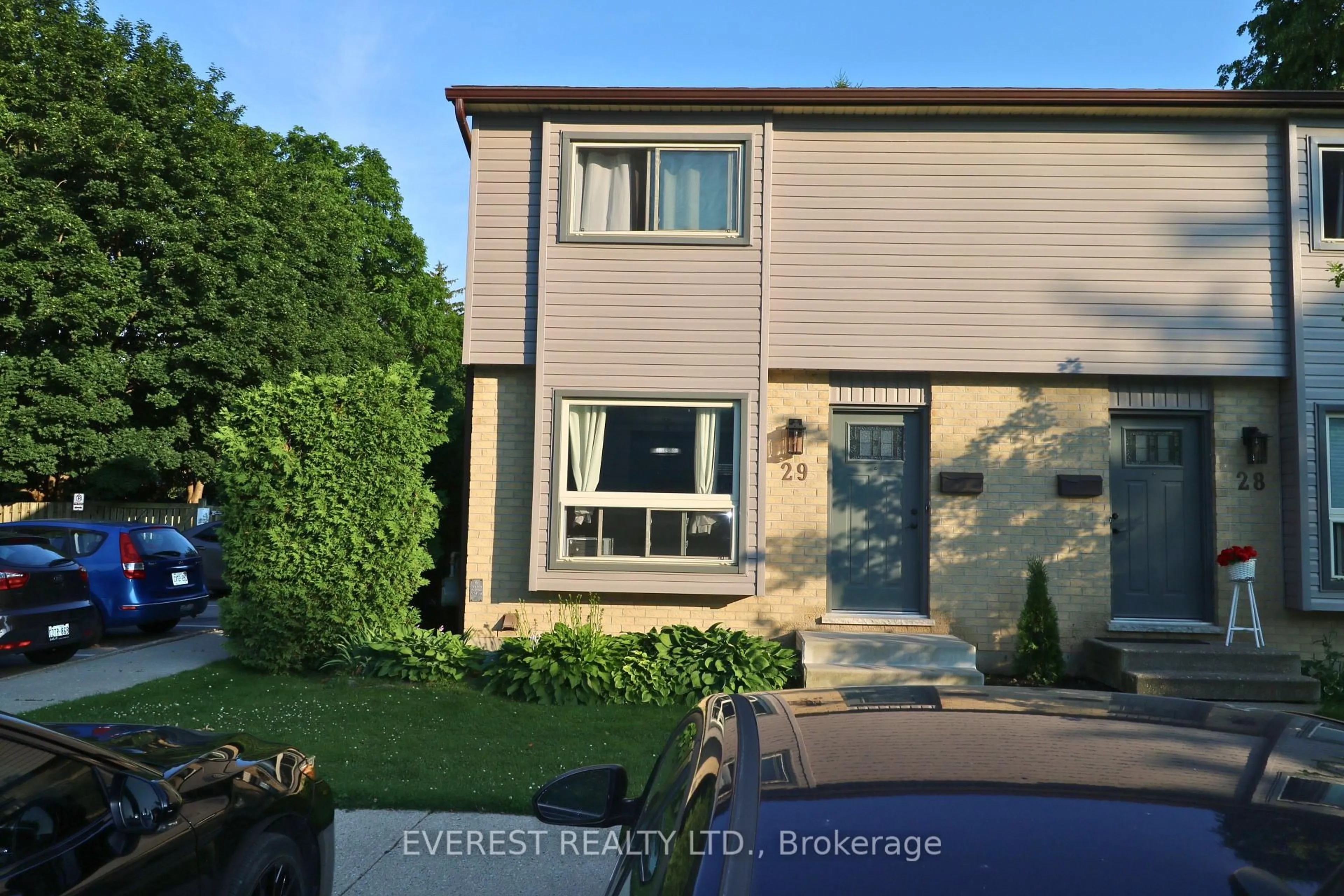 Unknown for 253 TAYLOR St #29, London East Ontario N5Y 2J6