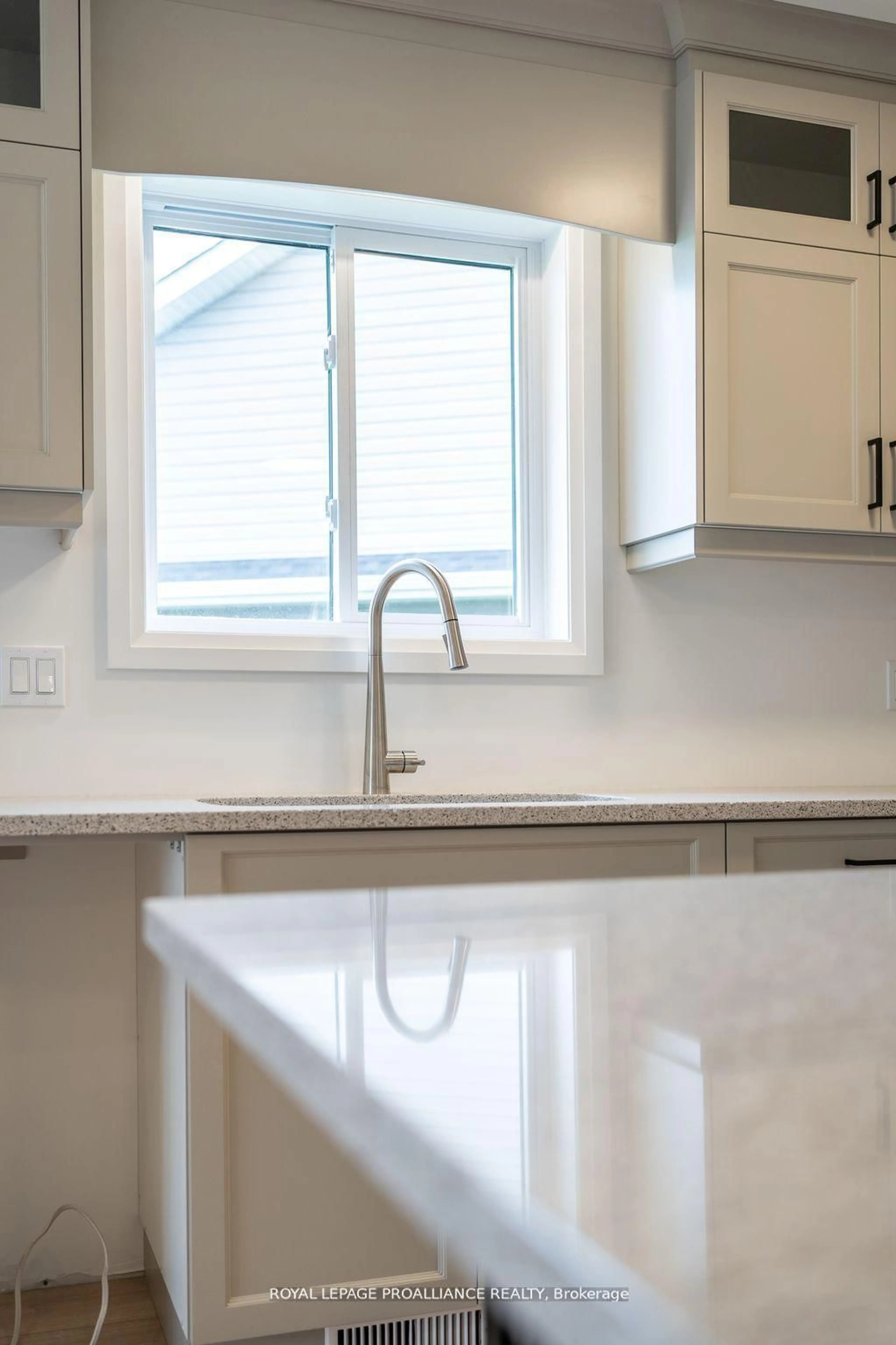 Open concept kitchen, ceramic/tile floor for 72 Stirling Cres, Prince Edward County Ontario K0K 2T0
