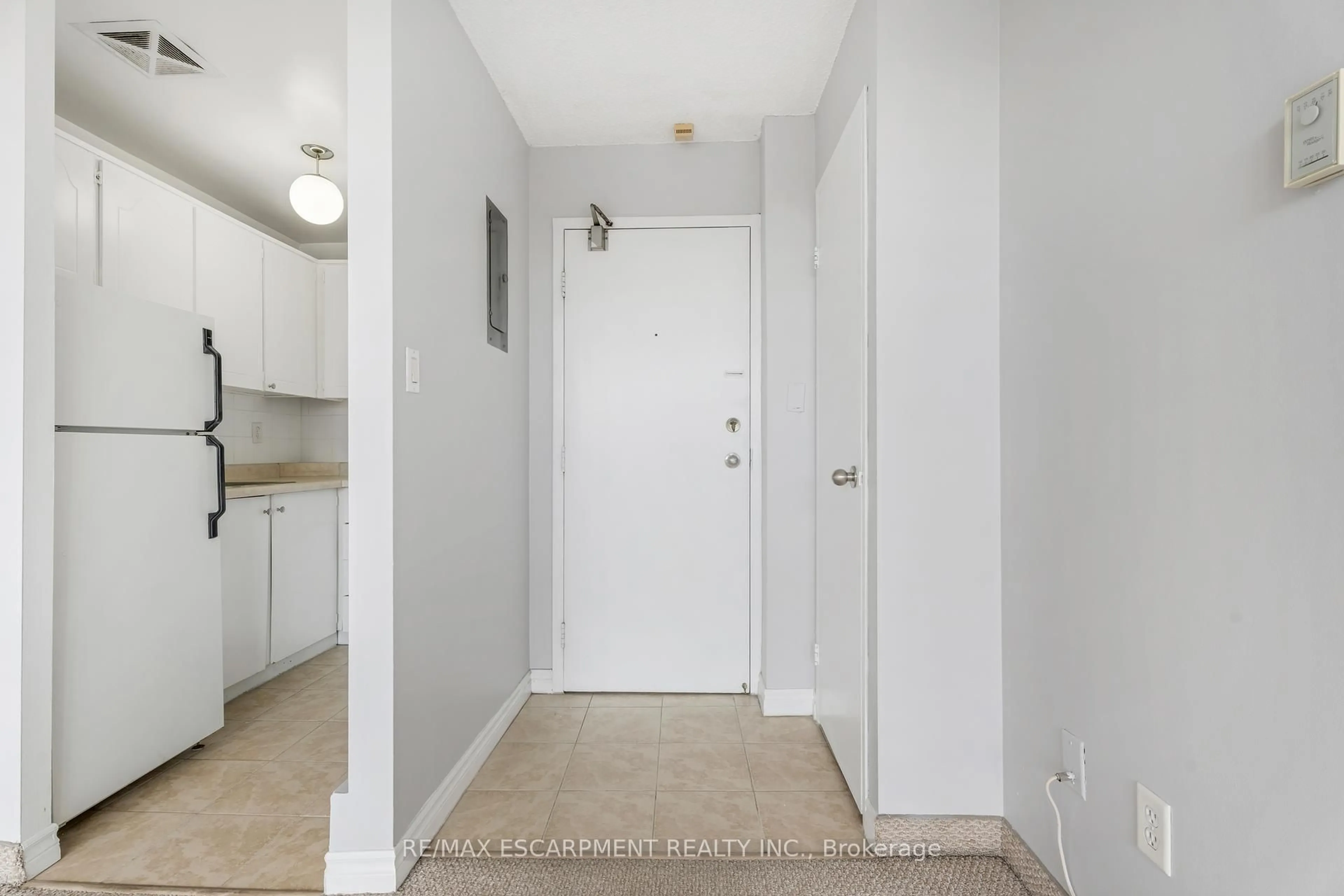 Unknown for 150 CHARLTON Ave #3307, Hamilton Ontario L8N 3X3