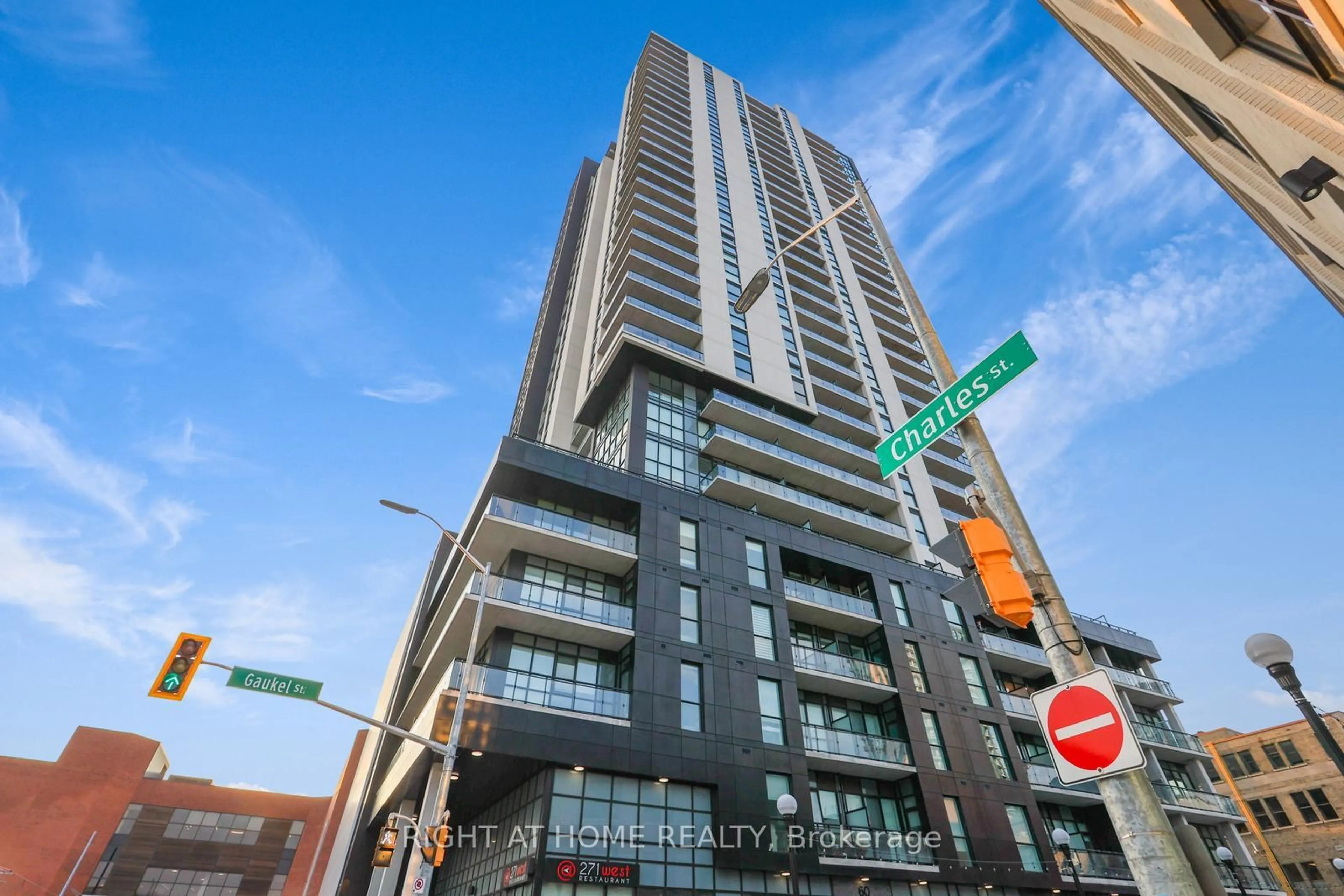 Unknown for 60 Charles St, Kitchener Ontario N2G 0C9