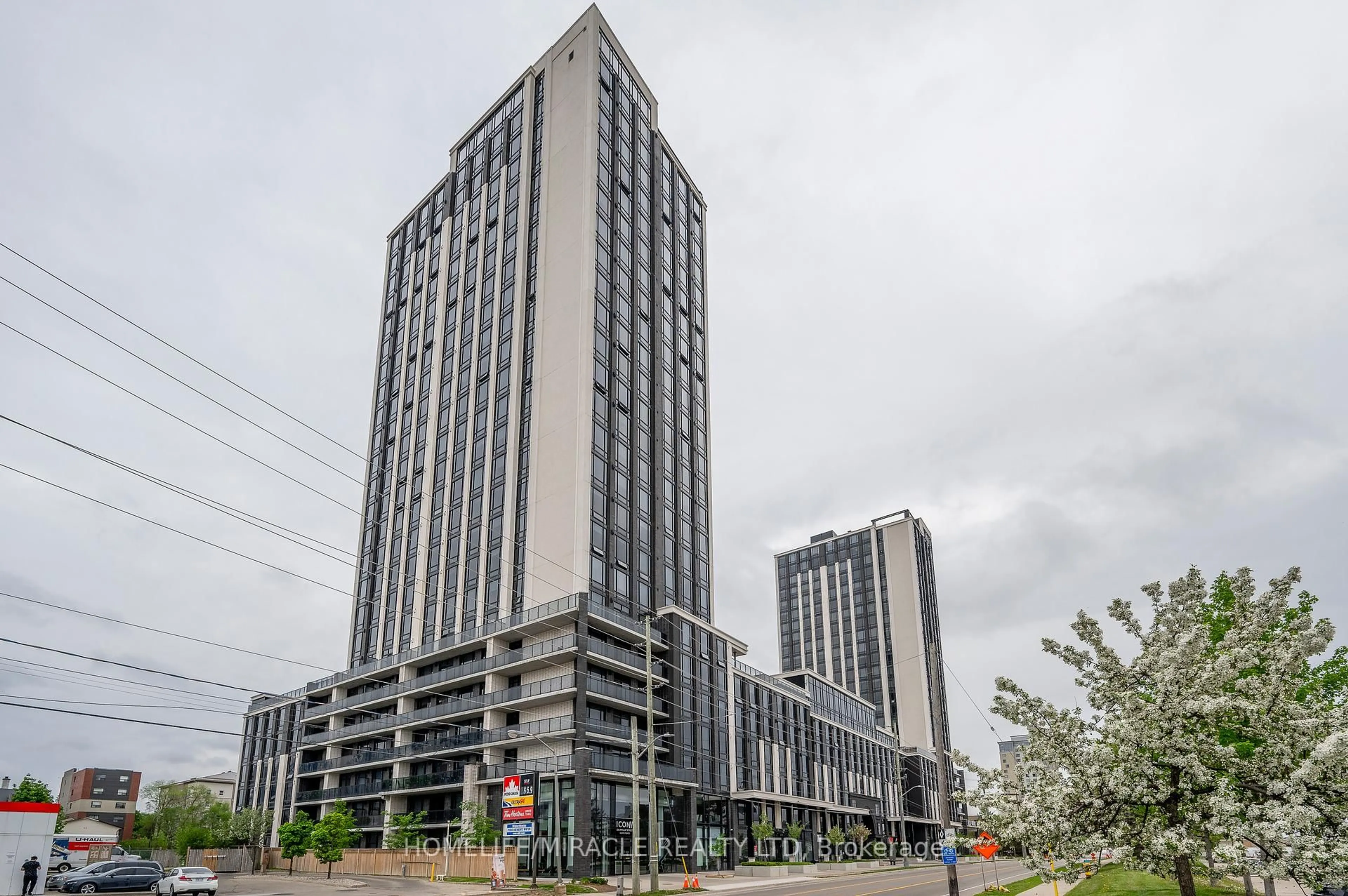 Indoor foyer for 330 Phillip St #T1-1901, Waterloo Ontario N2L 3W9