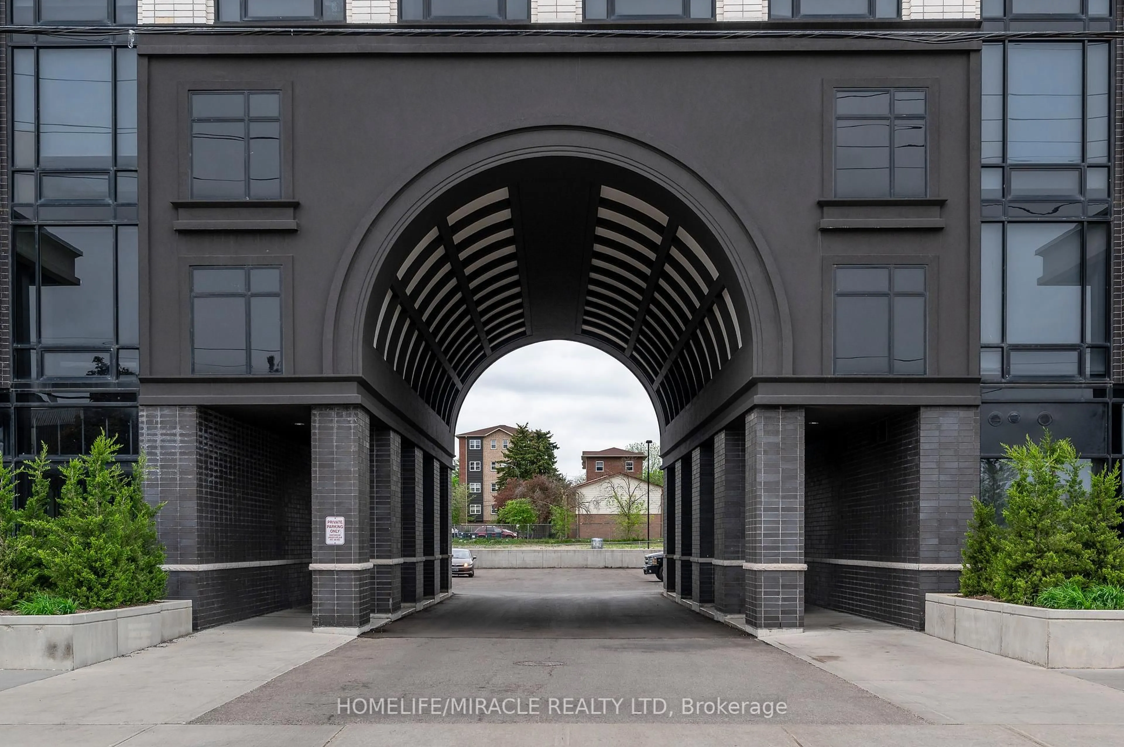 Indoor foyer for 330 Phillip St #T1-1901, Waterloo Ontario N2L 3W9