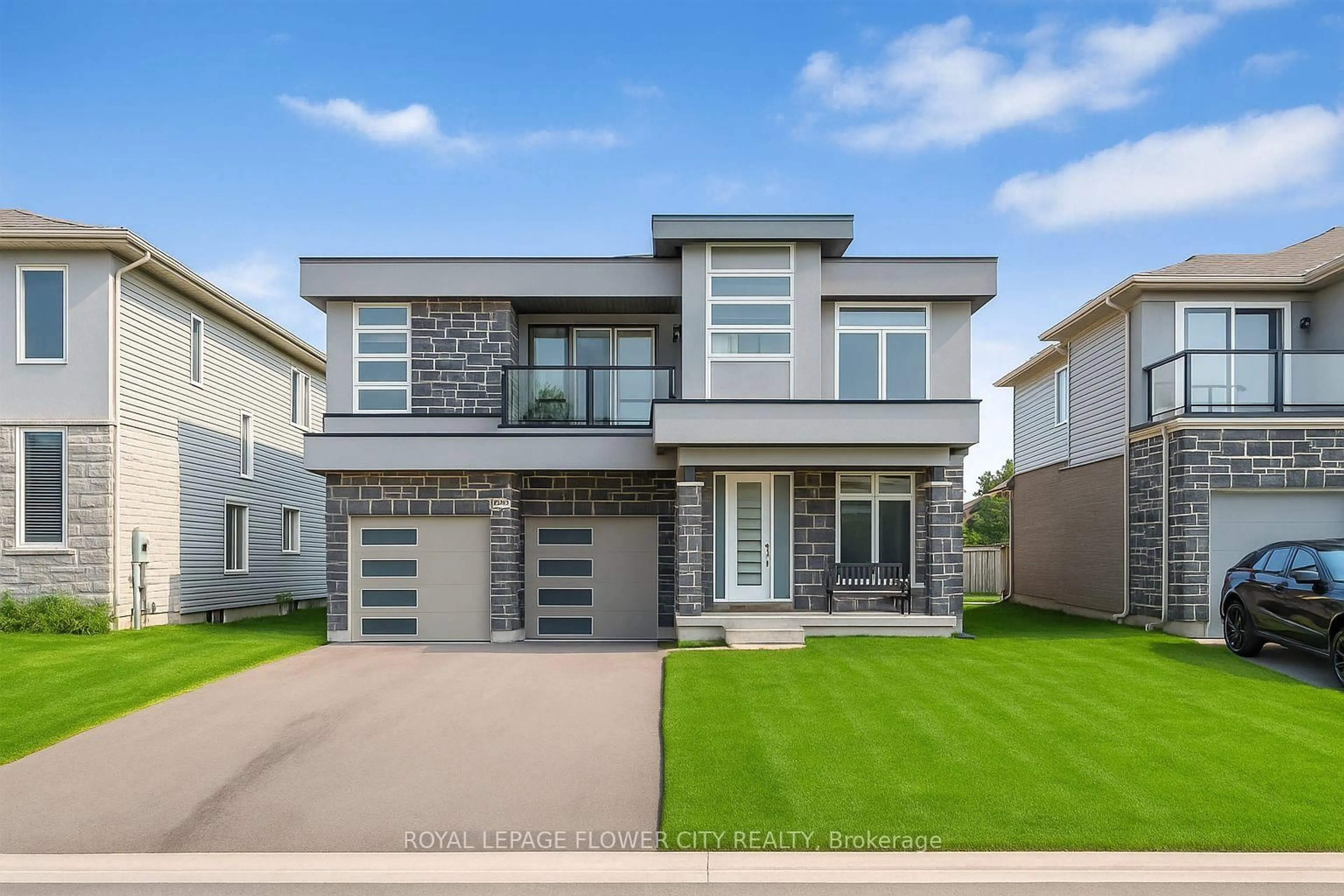 Home with vinyl exterior material, street for 7745 Secretariat Crt, Niagara Falls Ontario L2H 3V3