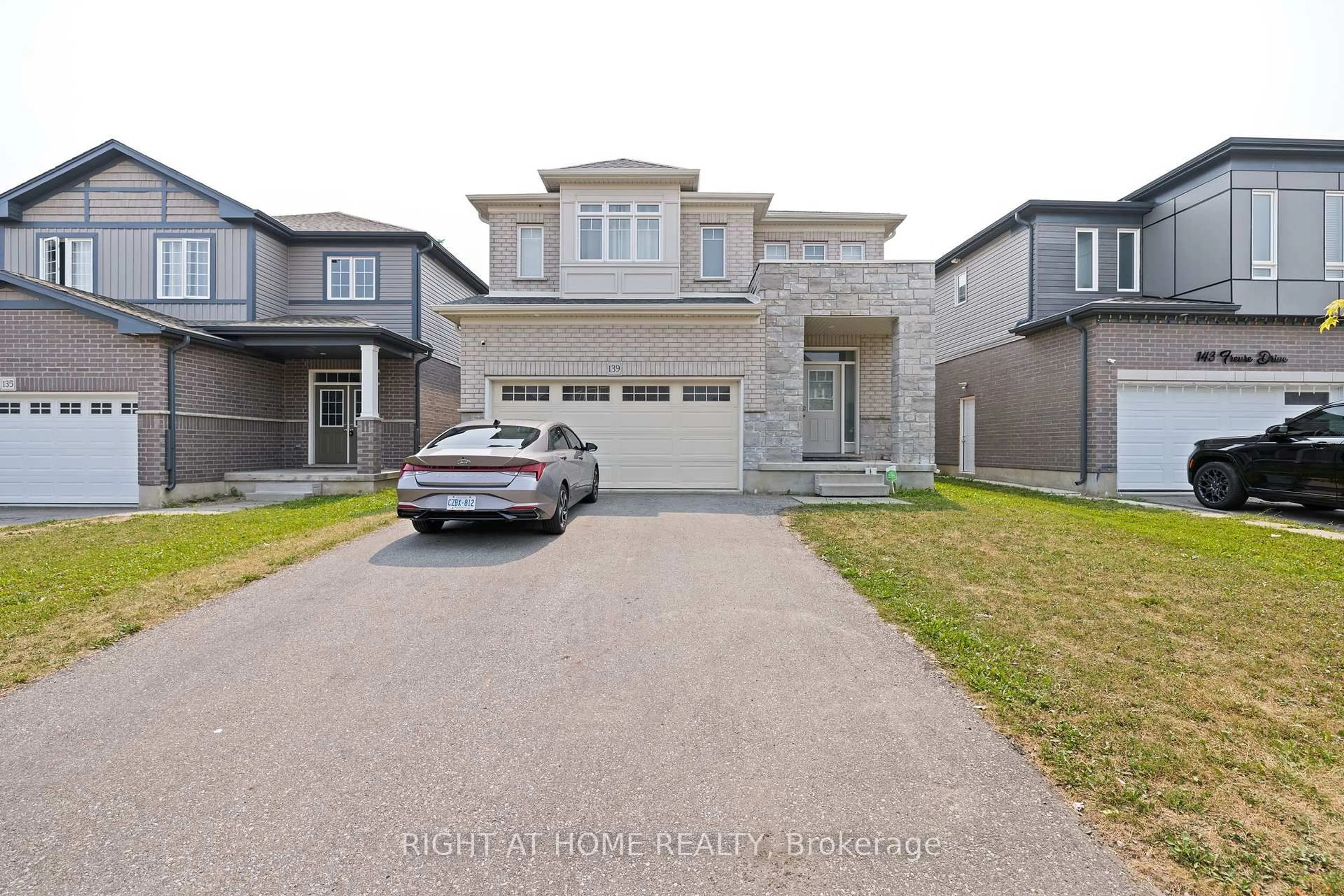 Unknown for 139 FREURE Dr, Cambridge Ontario N1S 0A2