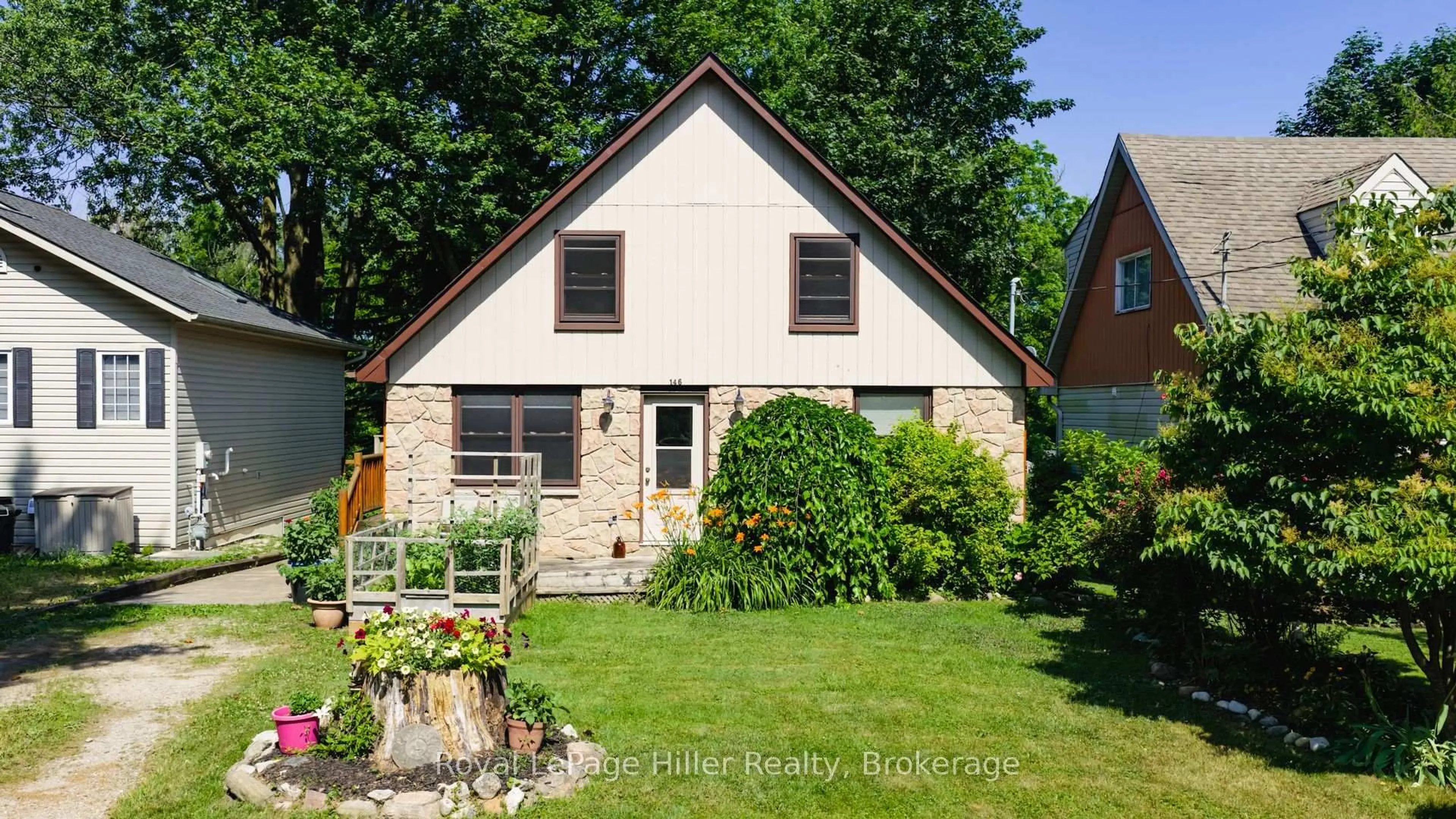 Home with brick exterior material, street for 146 Railway Ave, Stratford Ontario N5A 2J1