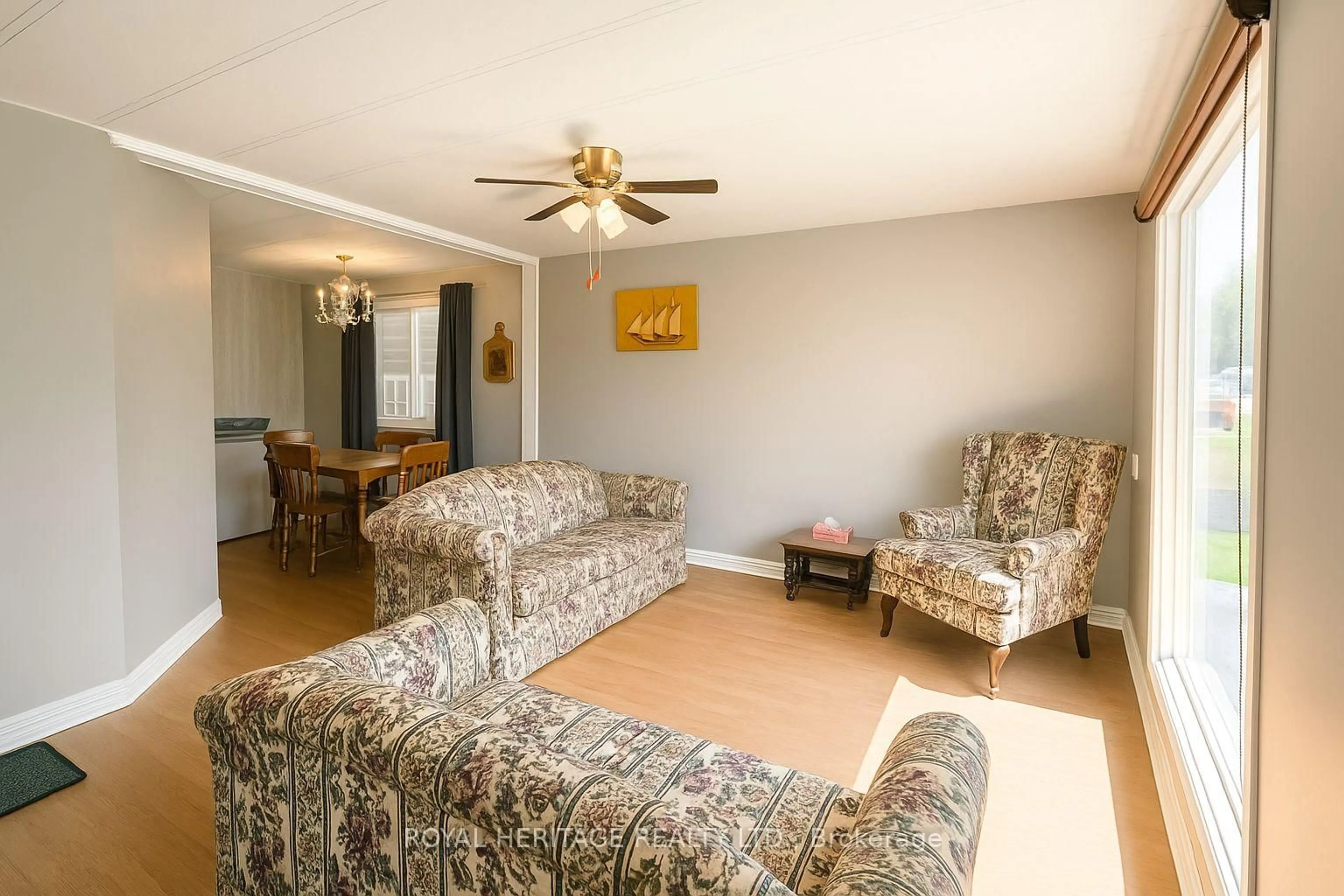 Living room with furniture, unknown for 19 Park St, Kawartha Lakes Ontario K9V 4R1