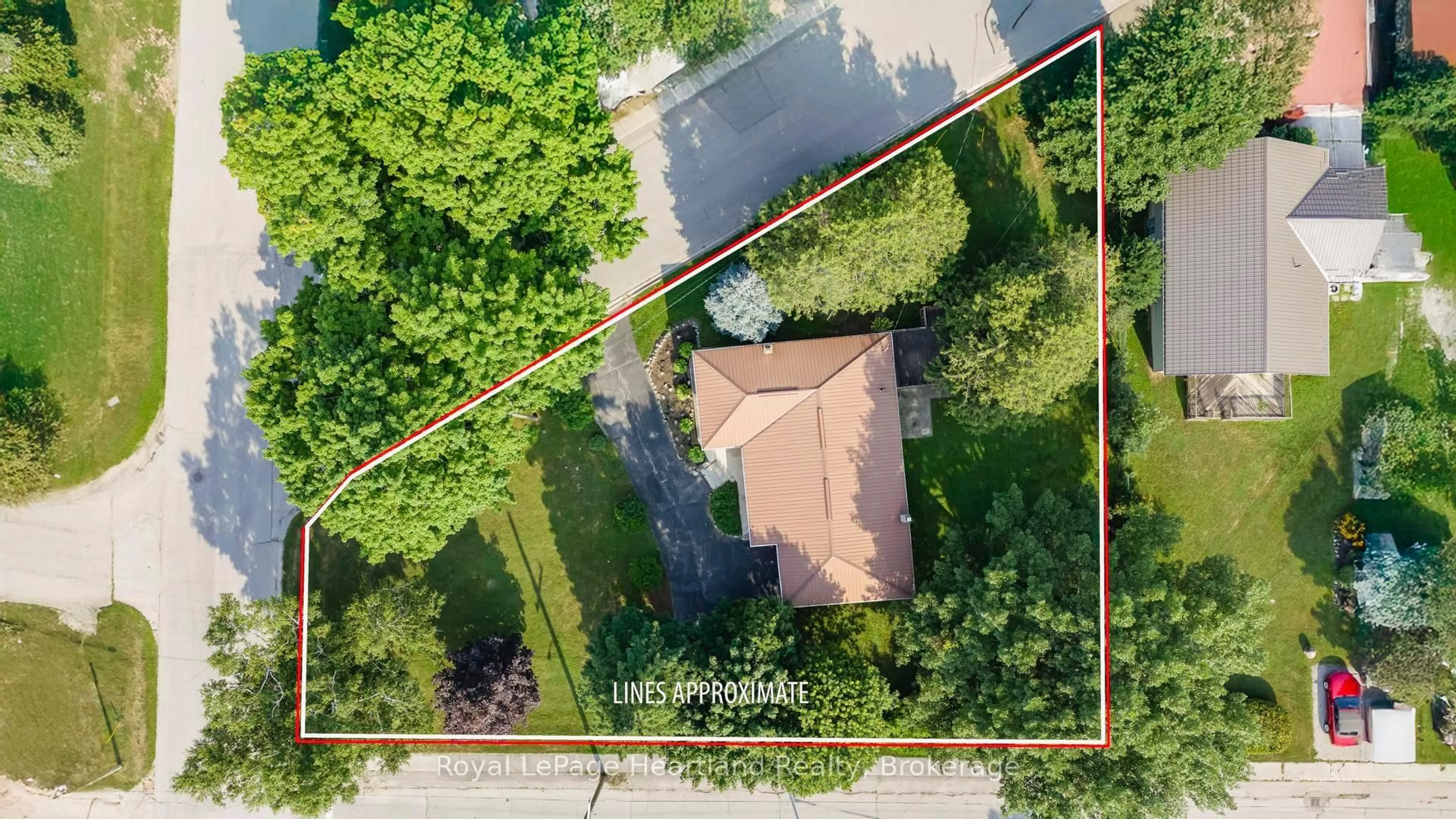 A pic from outside/outdoor area/front of a property/back of a property/a pic from drone, unknown for 157 Dunlop St, Central Huron Ontario N0M 1L0