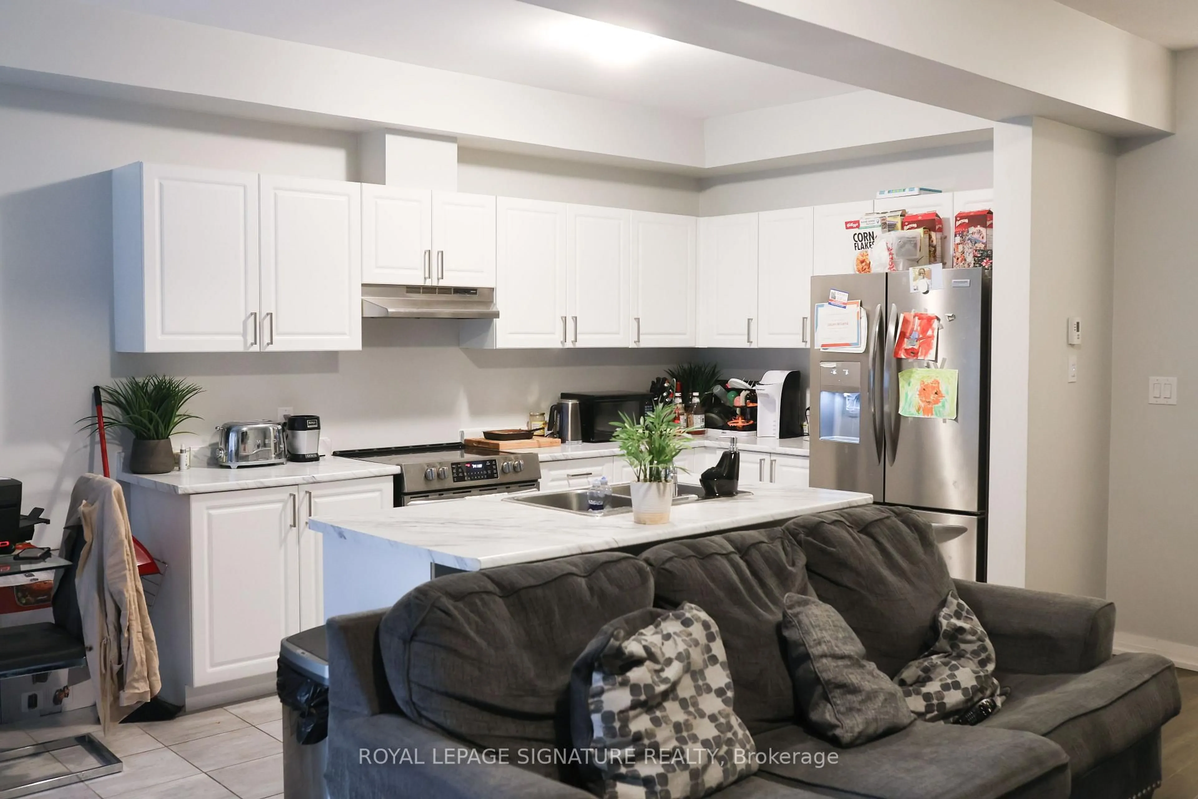 Standard kitchen, unknown for 4885 Pettit Ave, Niagara Falls Ontario L2E 0B7