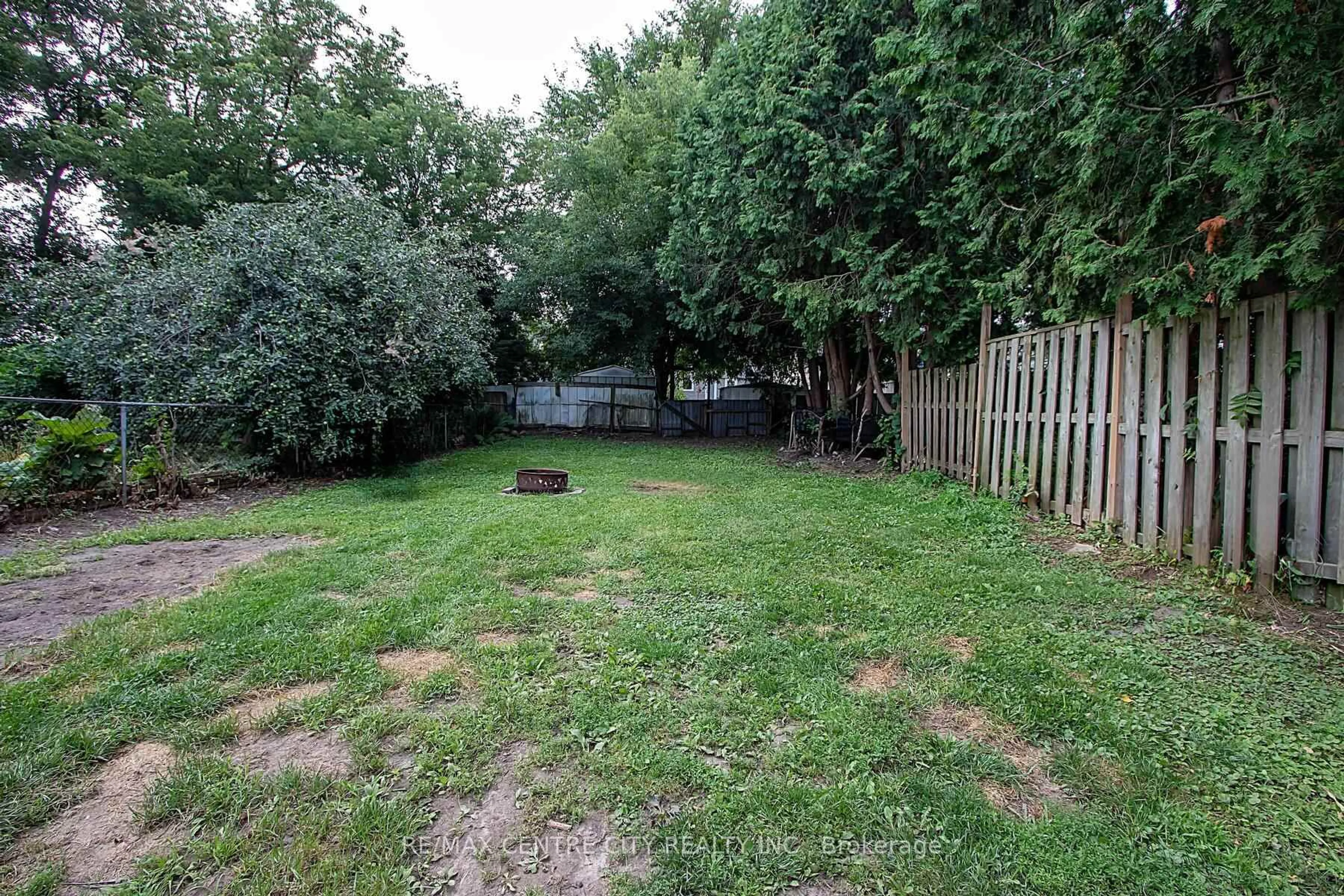 Patio, forest/trees view for 717 Central Ave, London East Ontario N5W 3P9