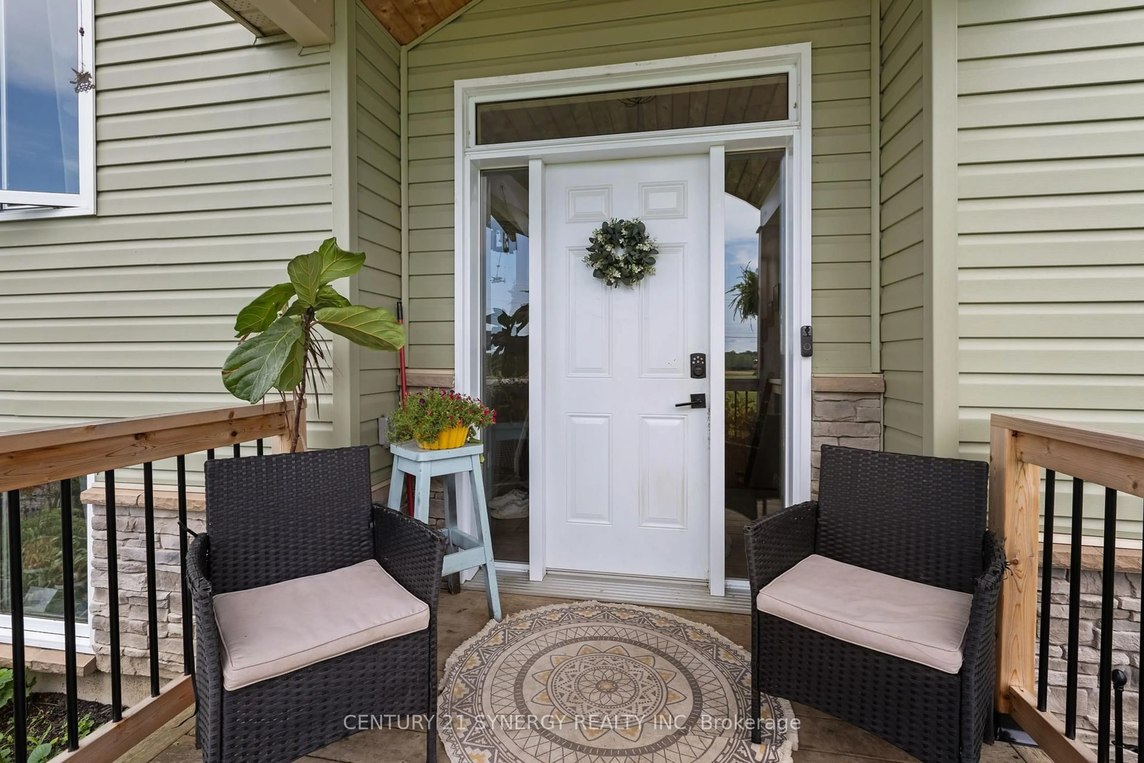 Indoor entryway for 2425 Ferguson Falls Rd, Lanark Ontario K0G 1K0