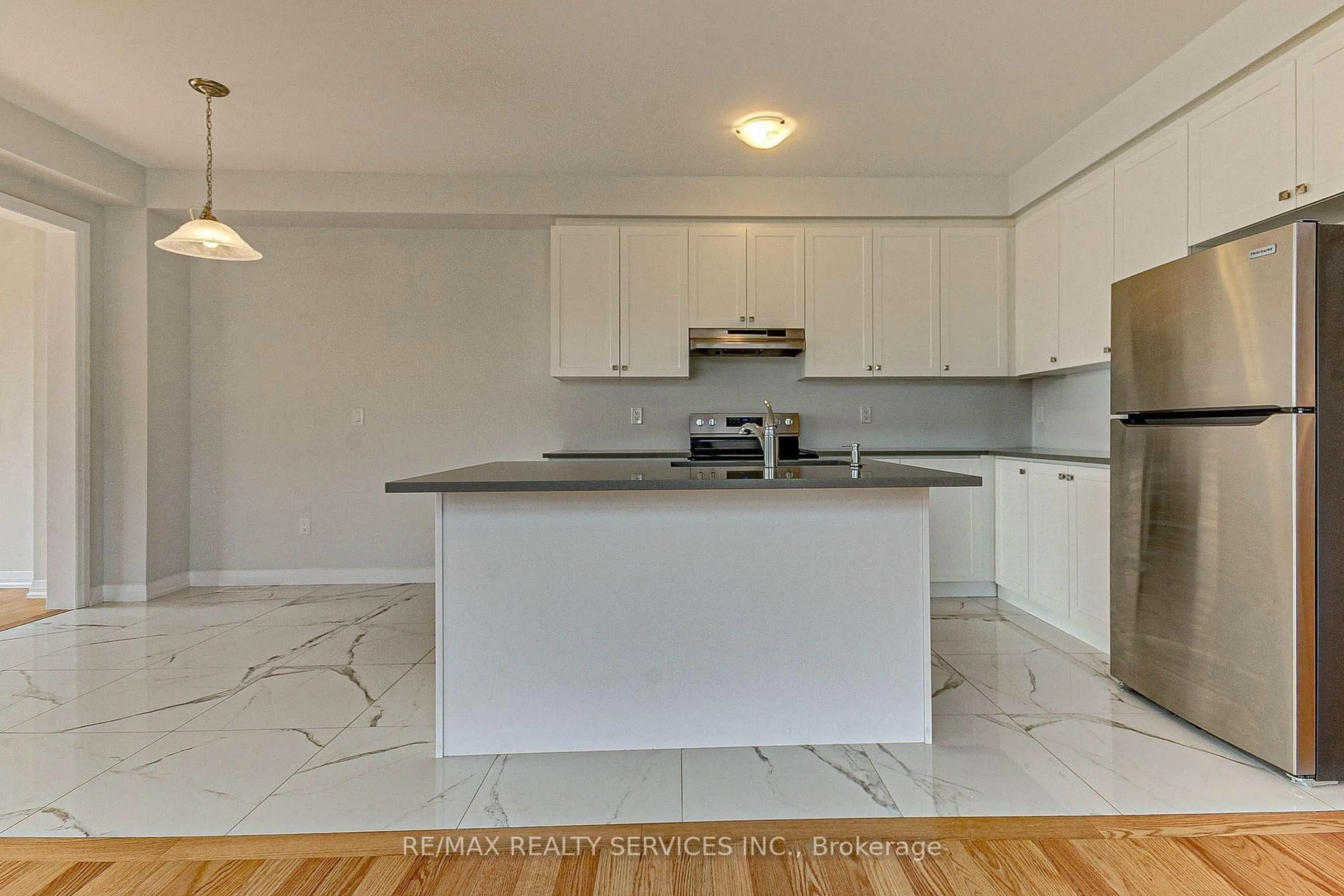 Standard kitchen, unknown for 920 Sobeski Ave, Woodstock Ontario N4T 0N7