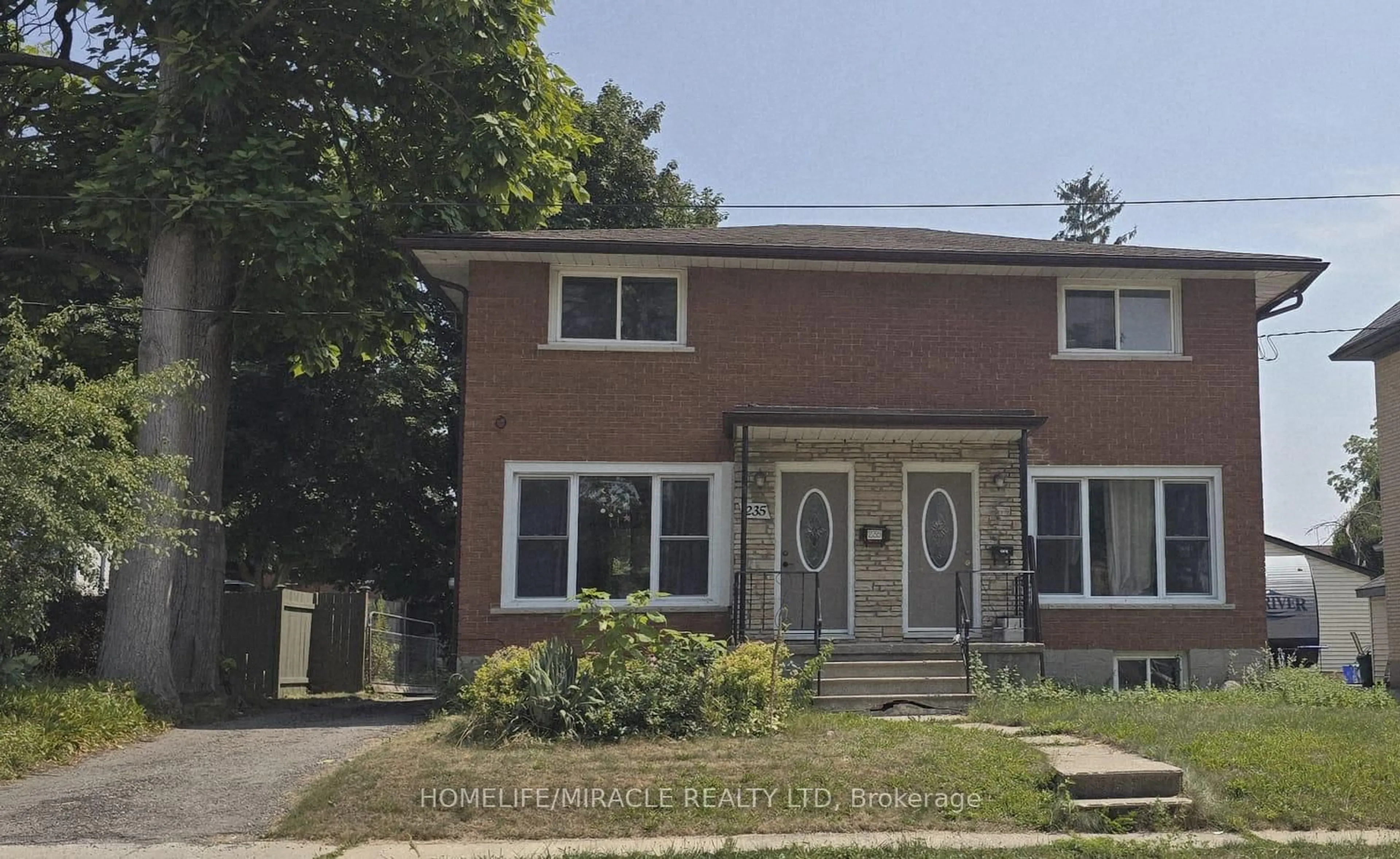 Unknown for 235-237 Laurel St, Cambridge Ontario N3H 3Y6