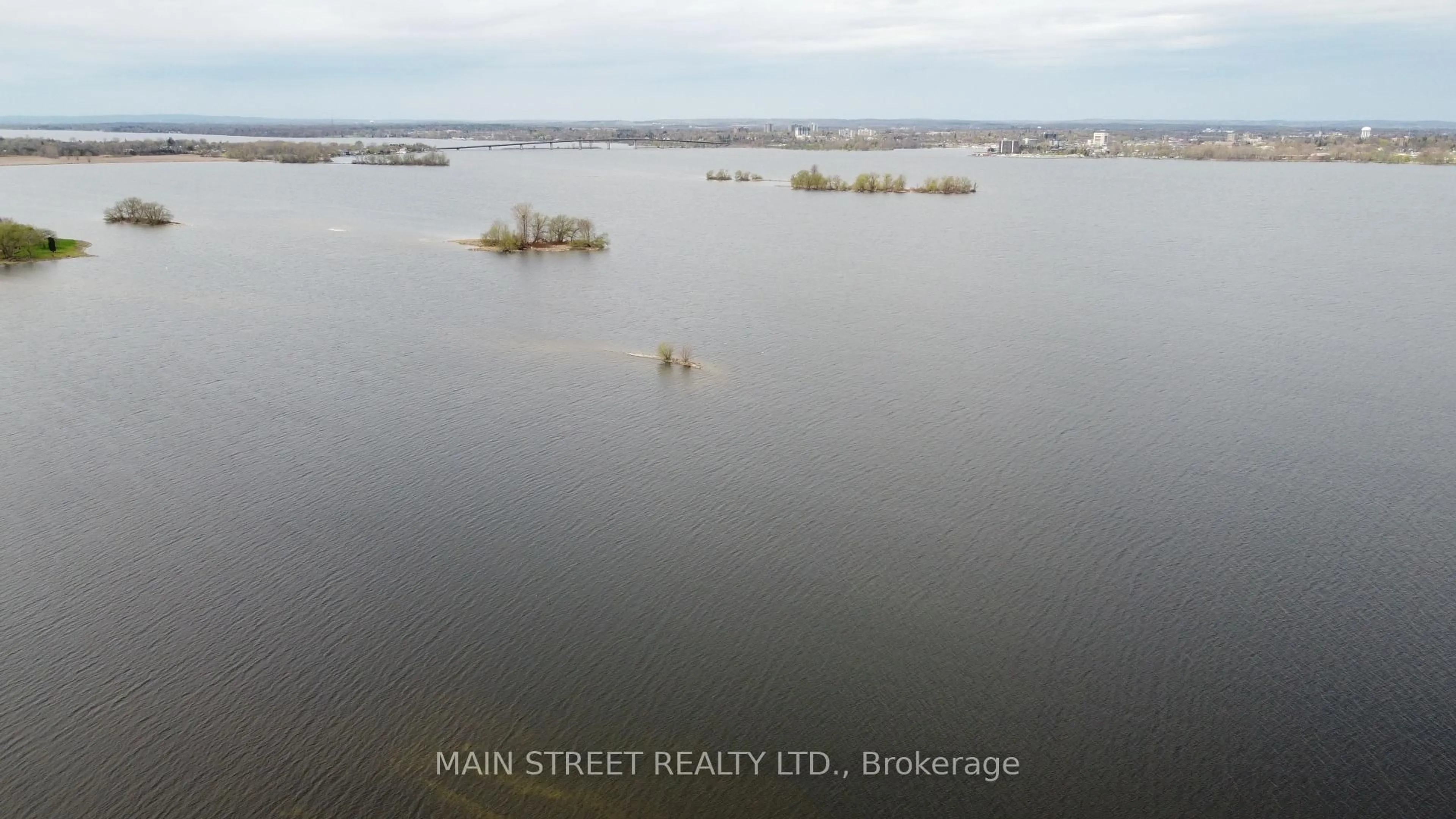Blurry image for 35 Peats Point Rd, Prince Edward County Ontario K8N 4Z7