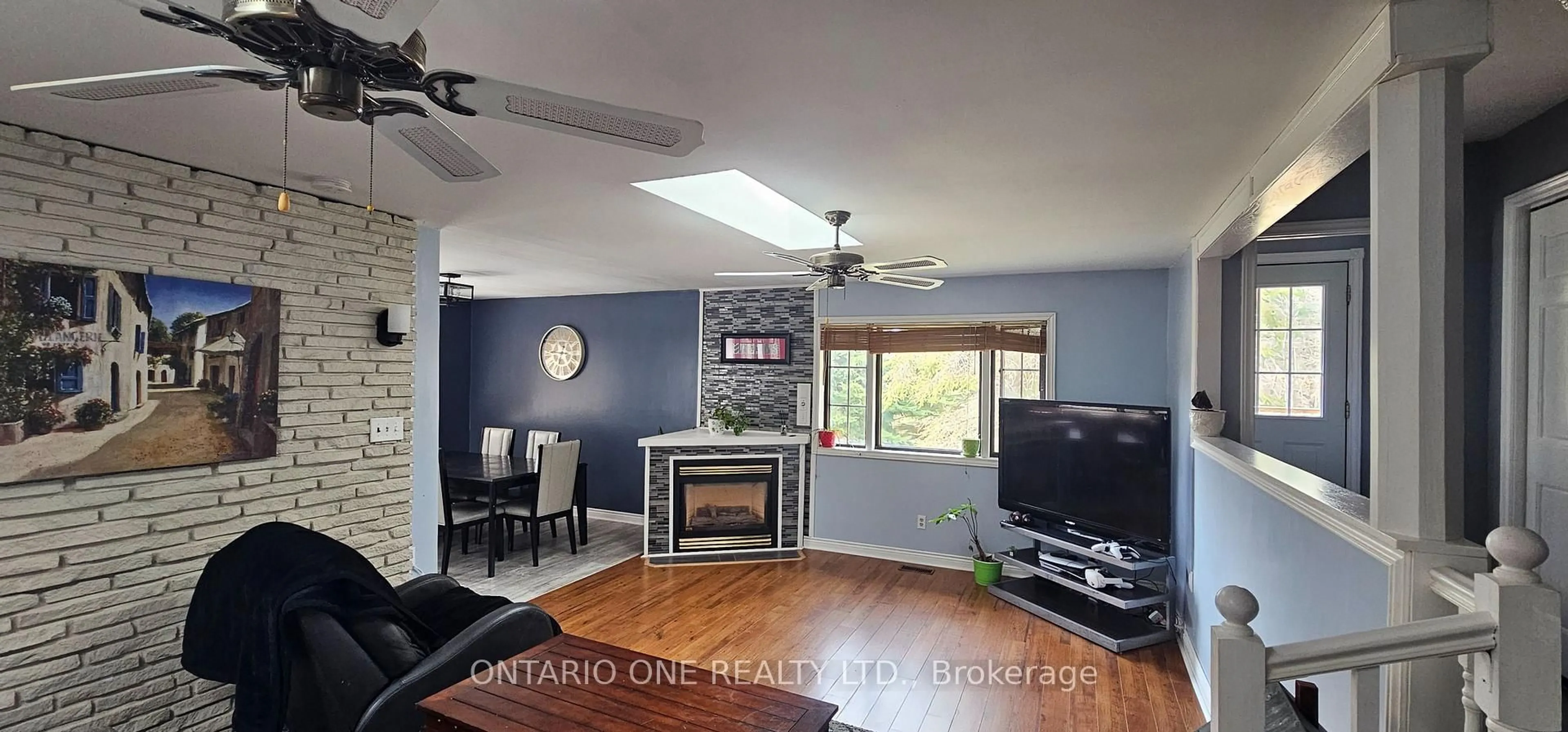 A pic of a room for 1045 Cowbell Lane, Gravenhurst Ontario P0E 1N0