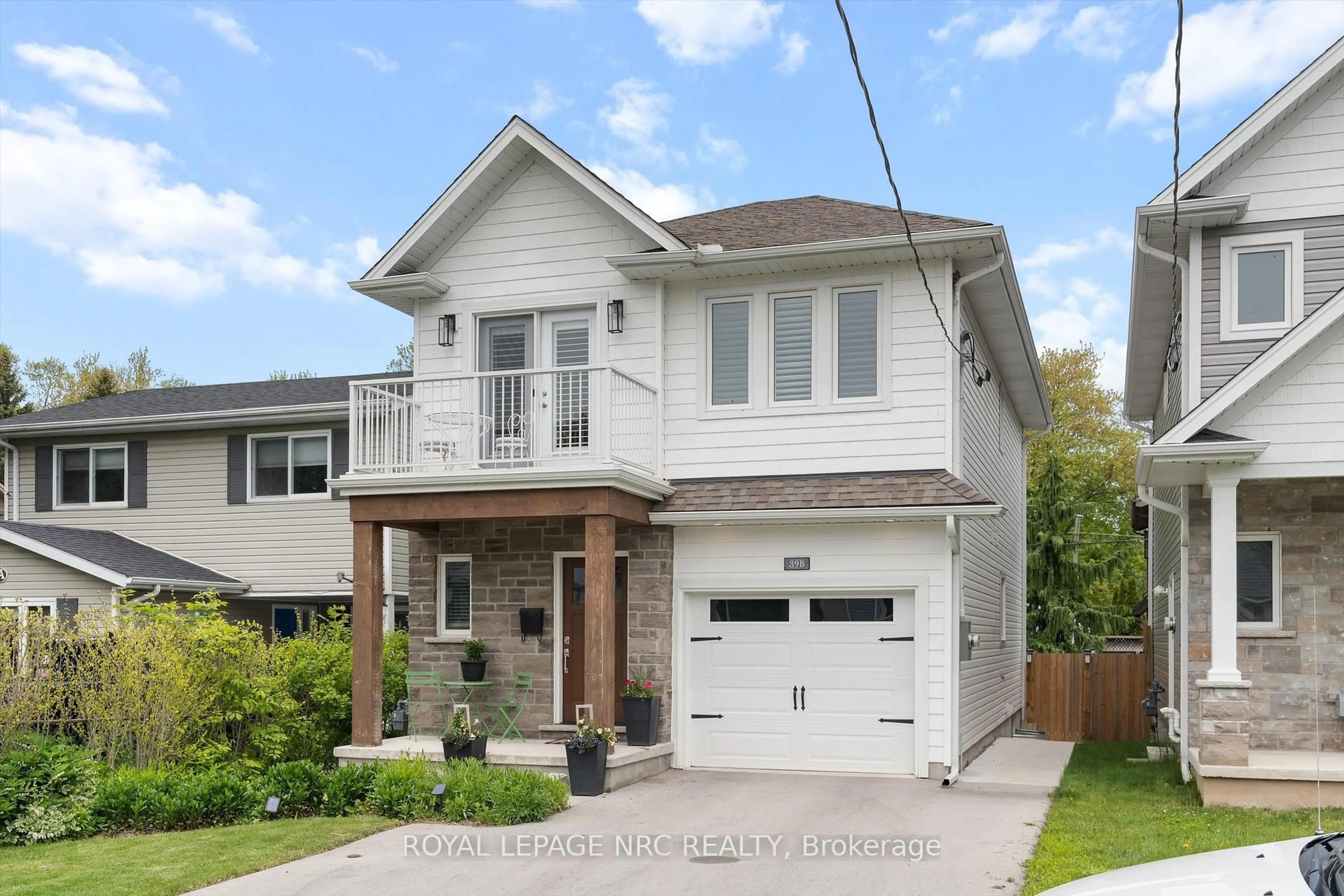 Home with brick exterior material, street for 39B Beachaven Dr, St. Catharines Ontario L2M 1A6