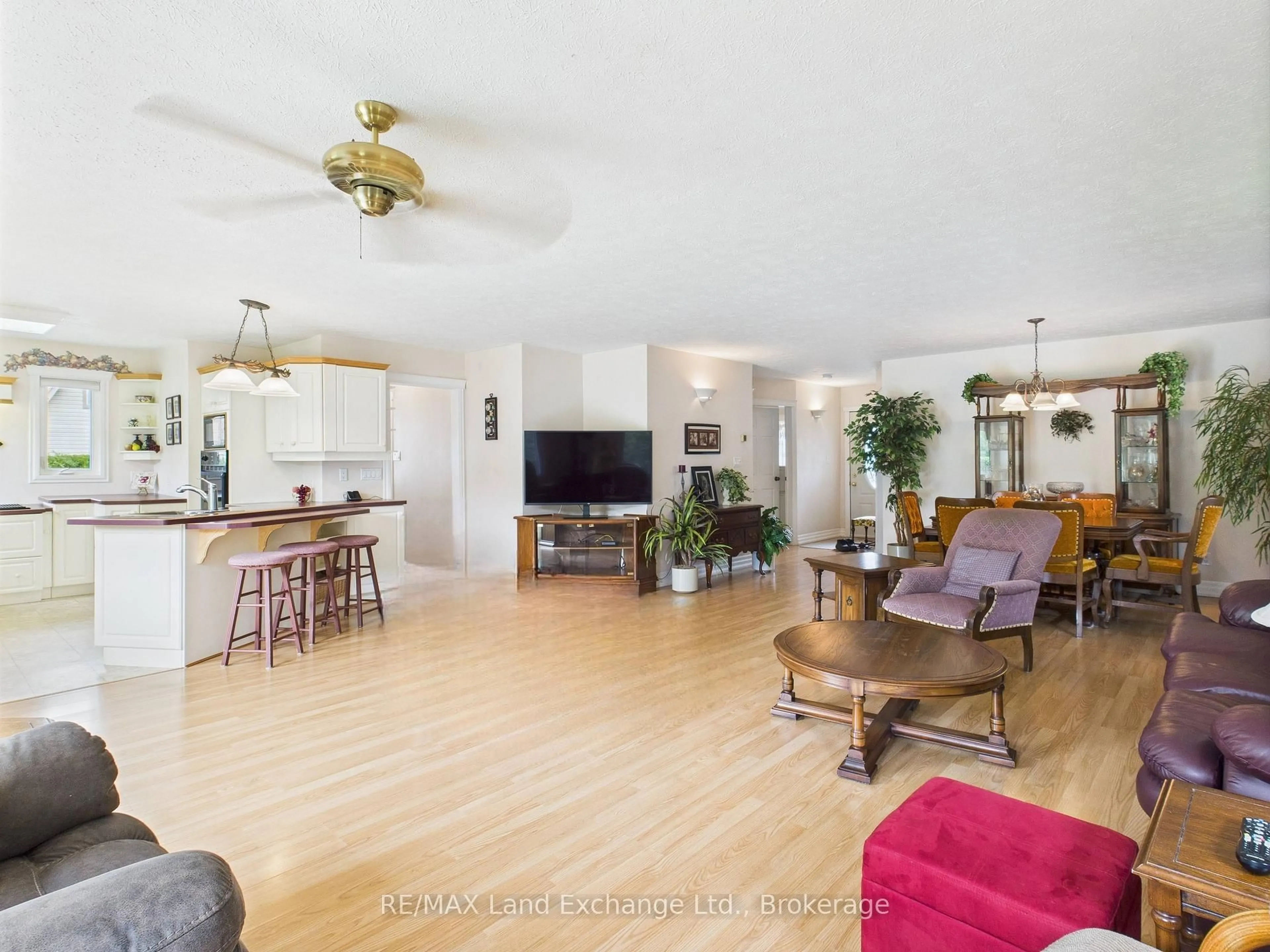 Living room with furniture, unknown for 119 Seneca St, Huron-Kinloss Ontario N2Z 2X3