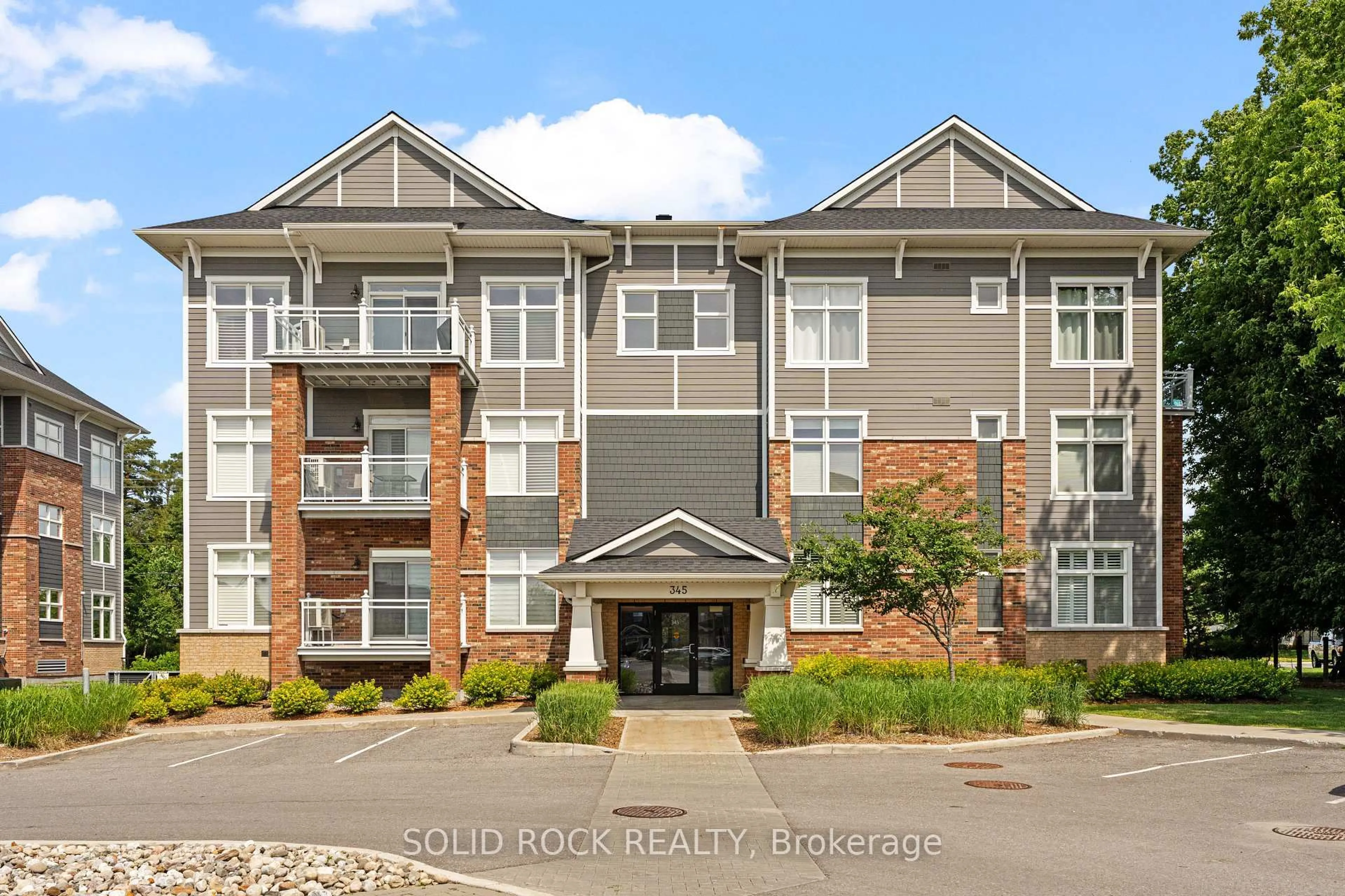 Unknown for 345 ELIZABETH COSGROVE Private #301, Ottawa Ontario K1W 0K6
