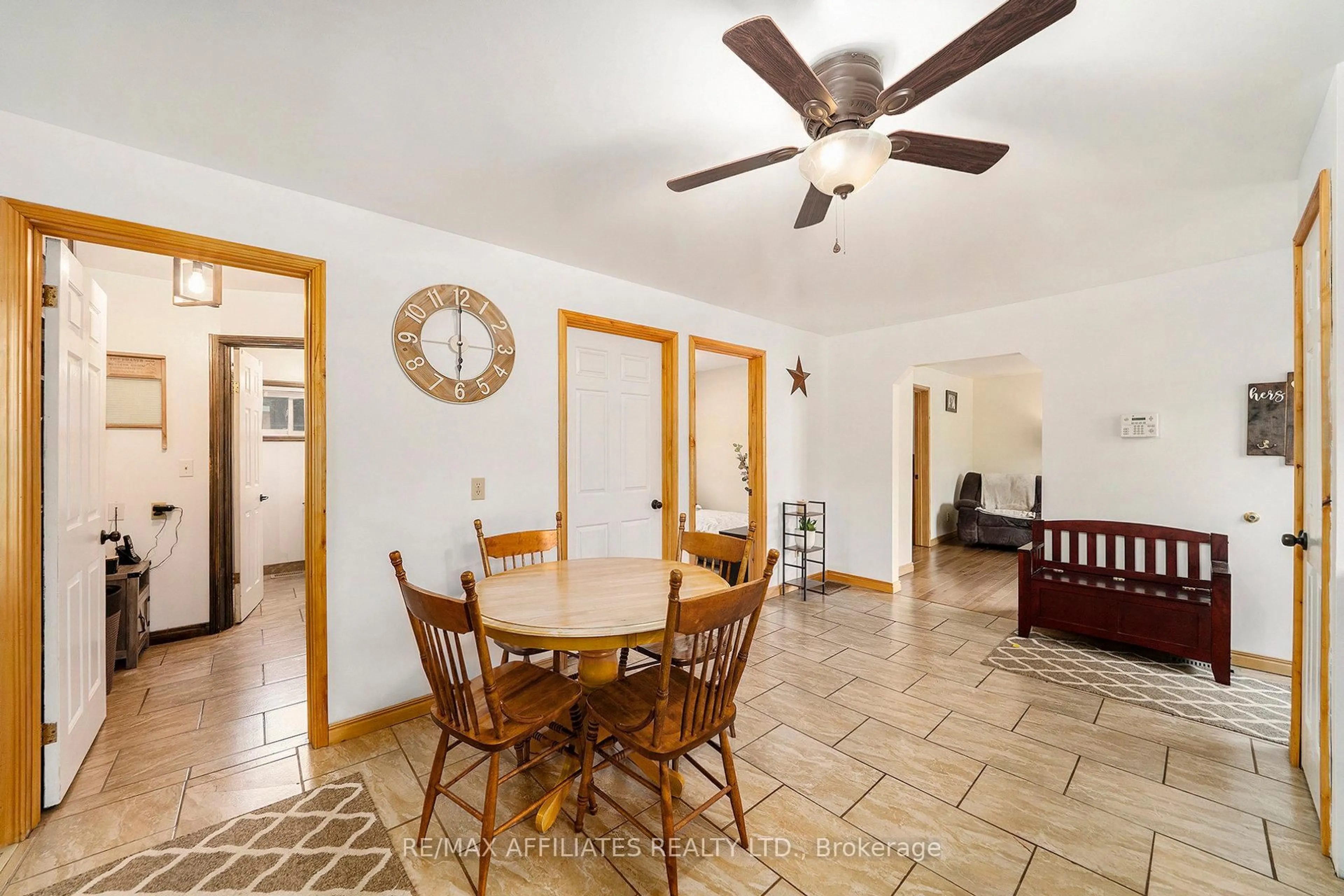 Dining room, ceramic/tile floor for 6680 Wheeler St, Tamworth Ontario K0K 3G0