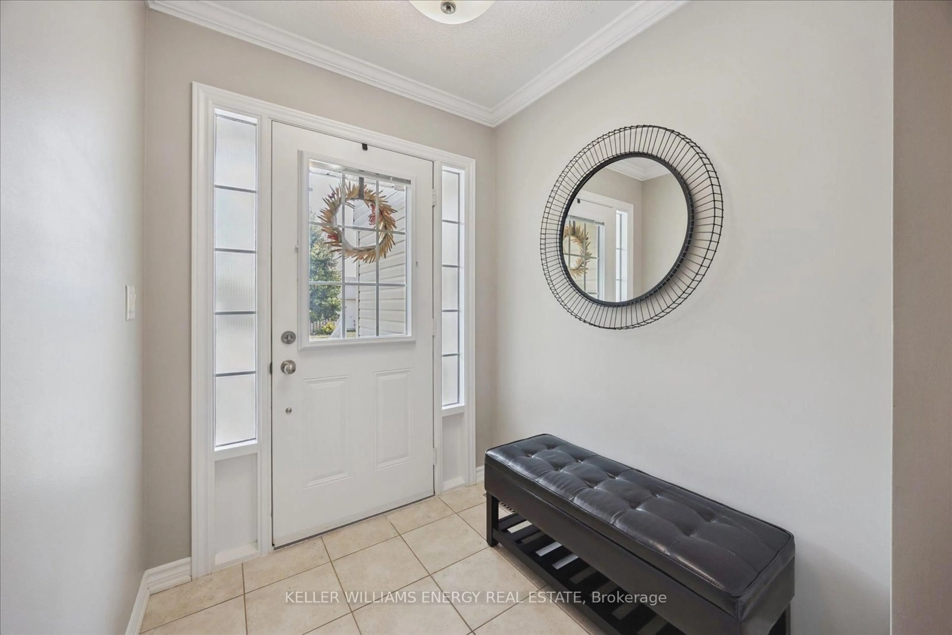 Indoor entryway for 2 Austin Crt, Port Hope Ontario L1A 0A6