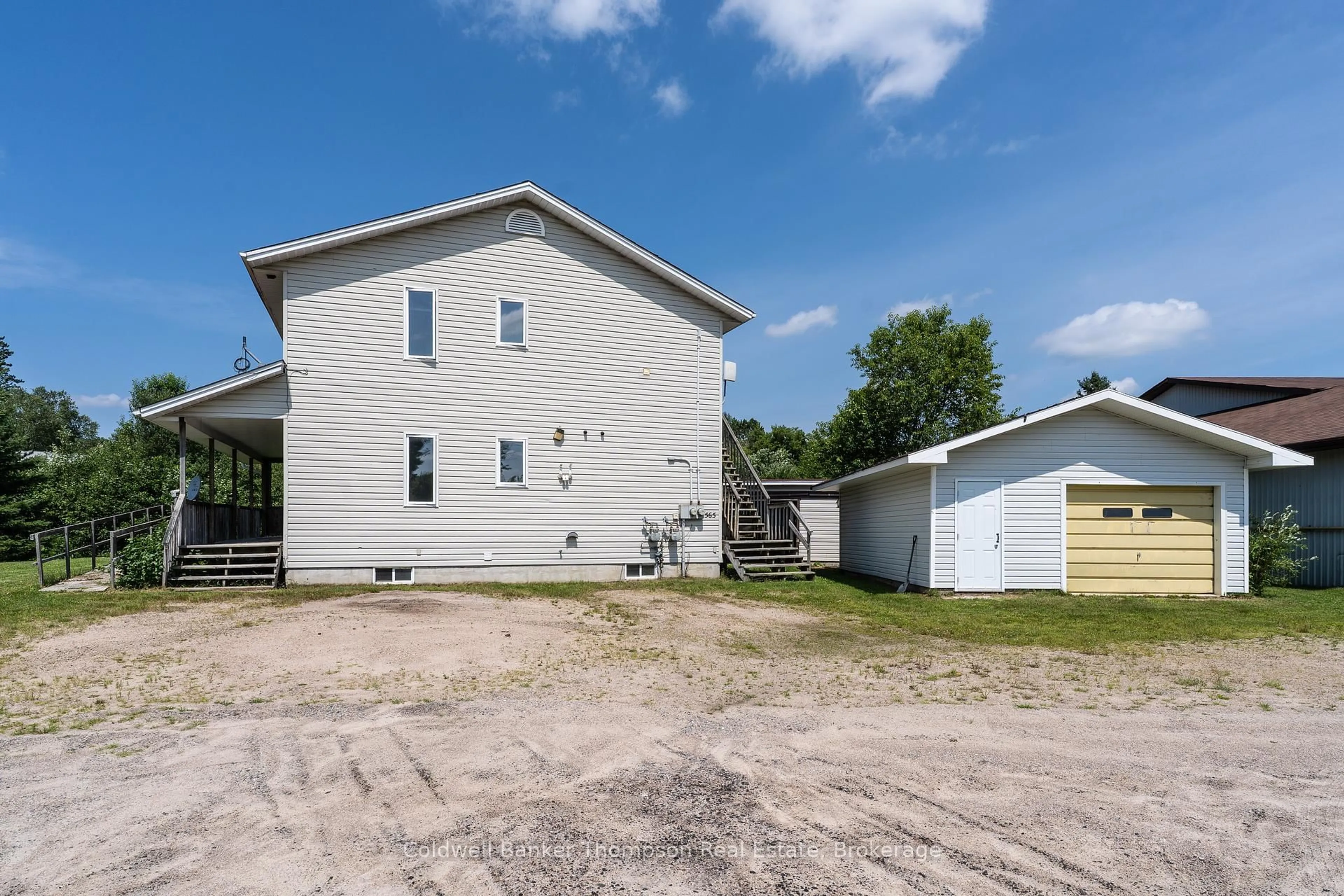 Unknown for 565 High St, Burk's Falls Ontario P0A 1C0