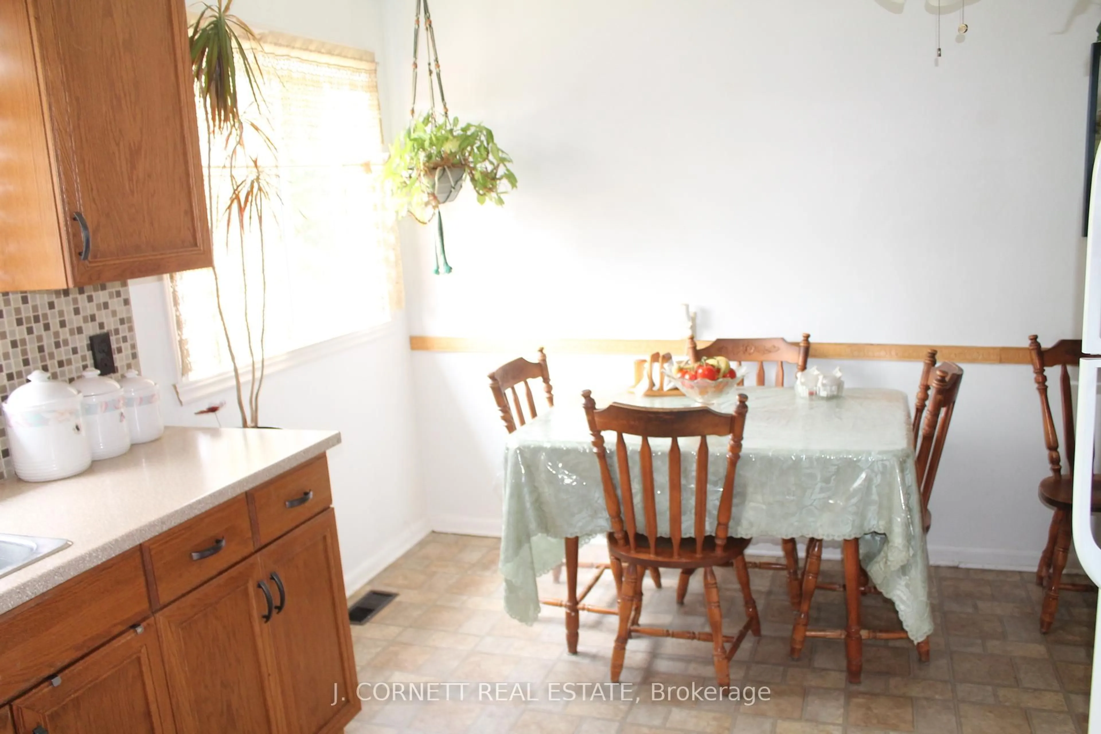 Dining room, unknown for 421 Bellevue Cres, Cornwall Ontario K6H 5M8