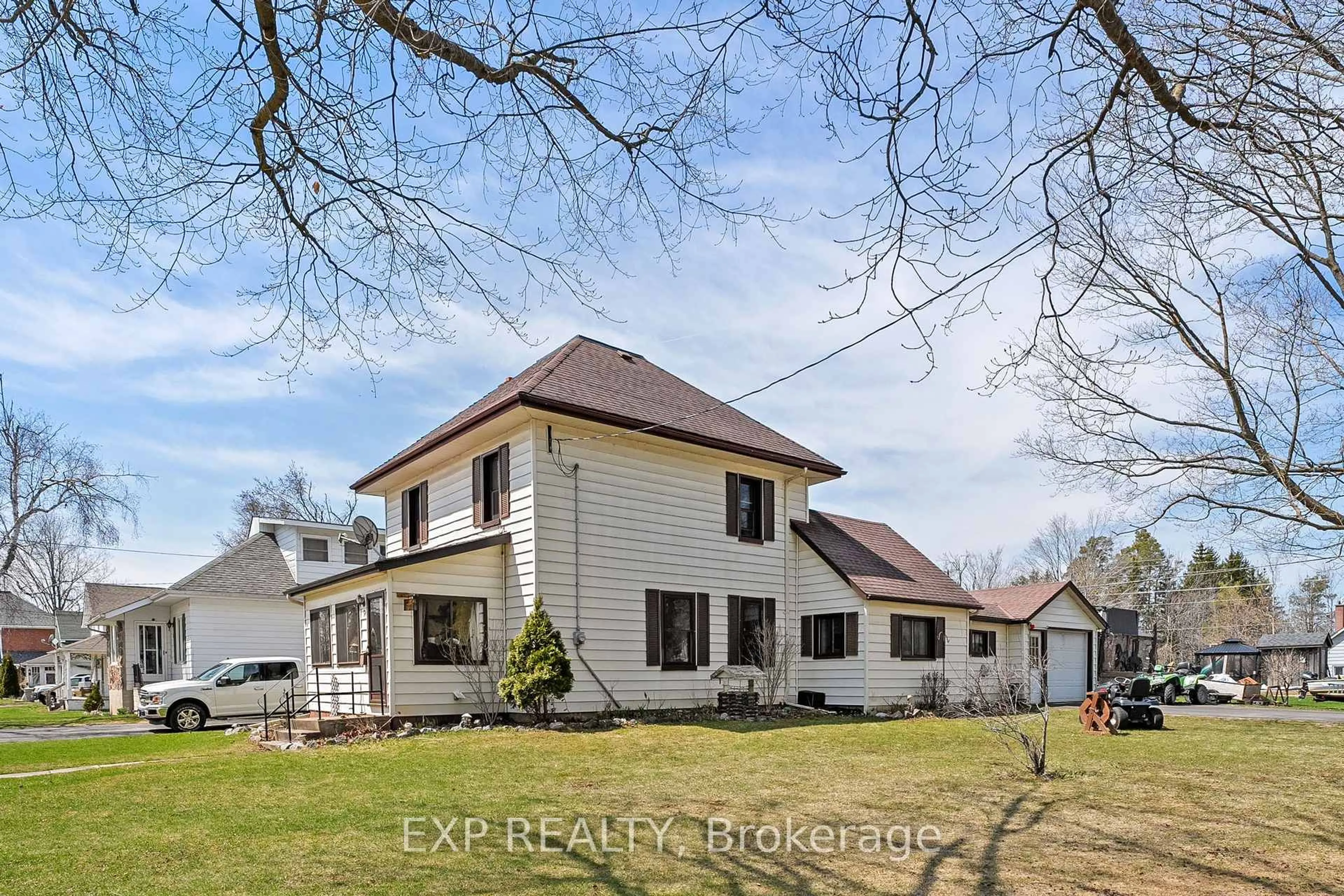 A pic from outside/outdoor area/front of a property/back of a property/a pic from drone, building for 9 Victoria St, Kawartha Lakes Ontario K0L 2W0