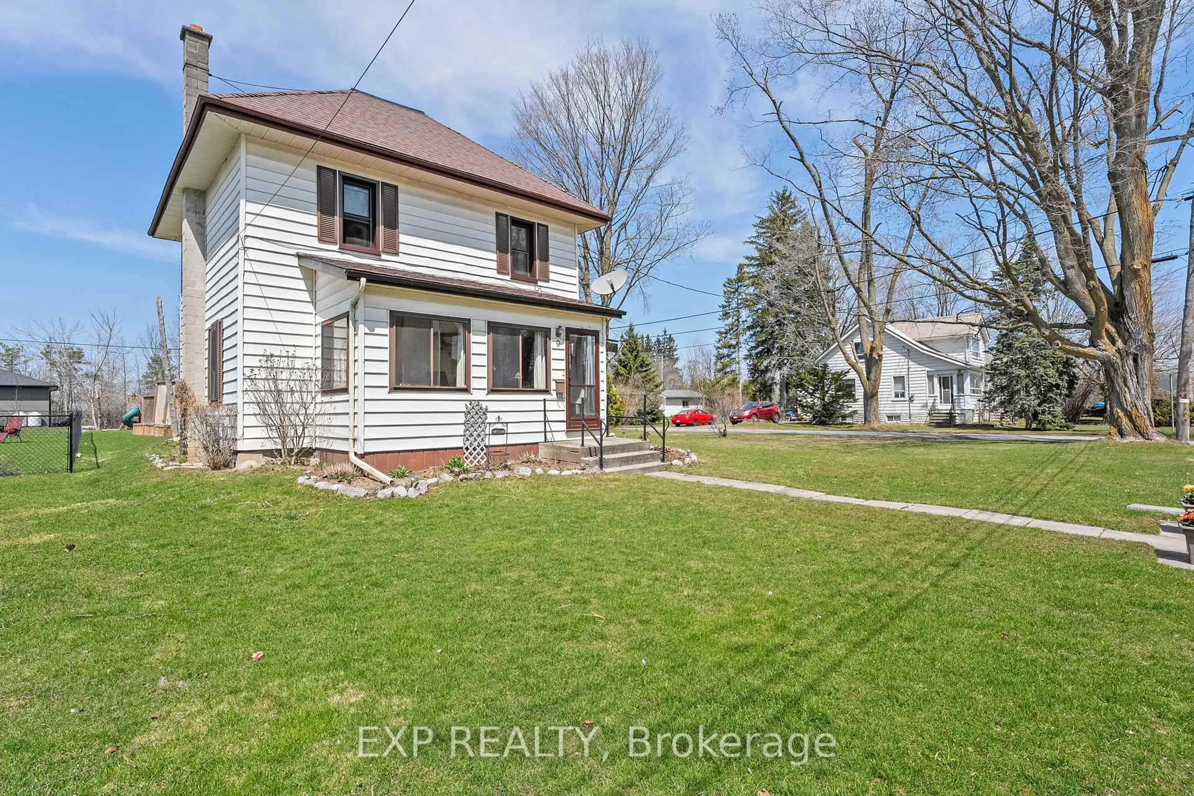 A pic from outside/outdoor area/front of a property/back of a property/a pic from drone, street for 9 Victoria St, Kawartha Lakes Ontario K0L 2W0