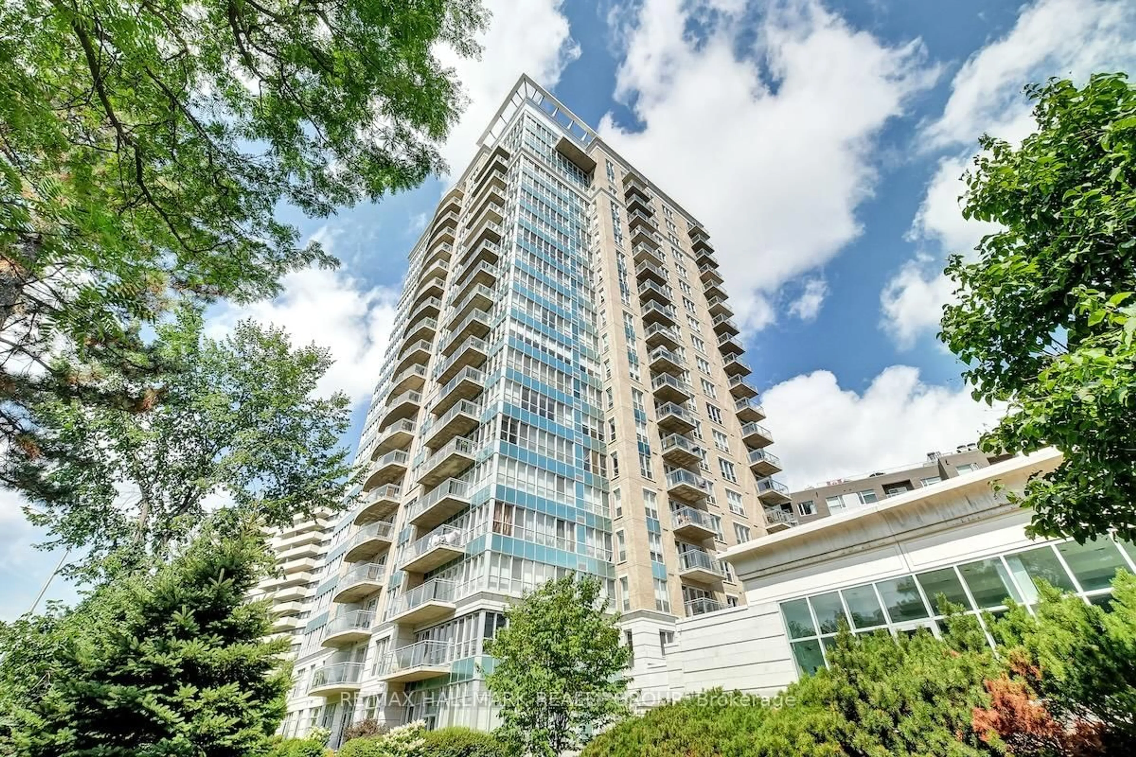 Unknown for 70 Landry St #303, Ottawa Ontario K1L 0A8