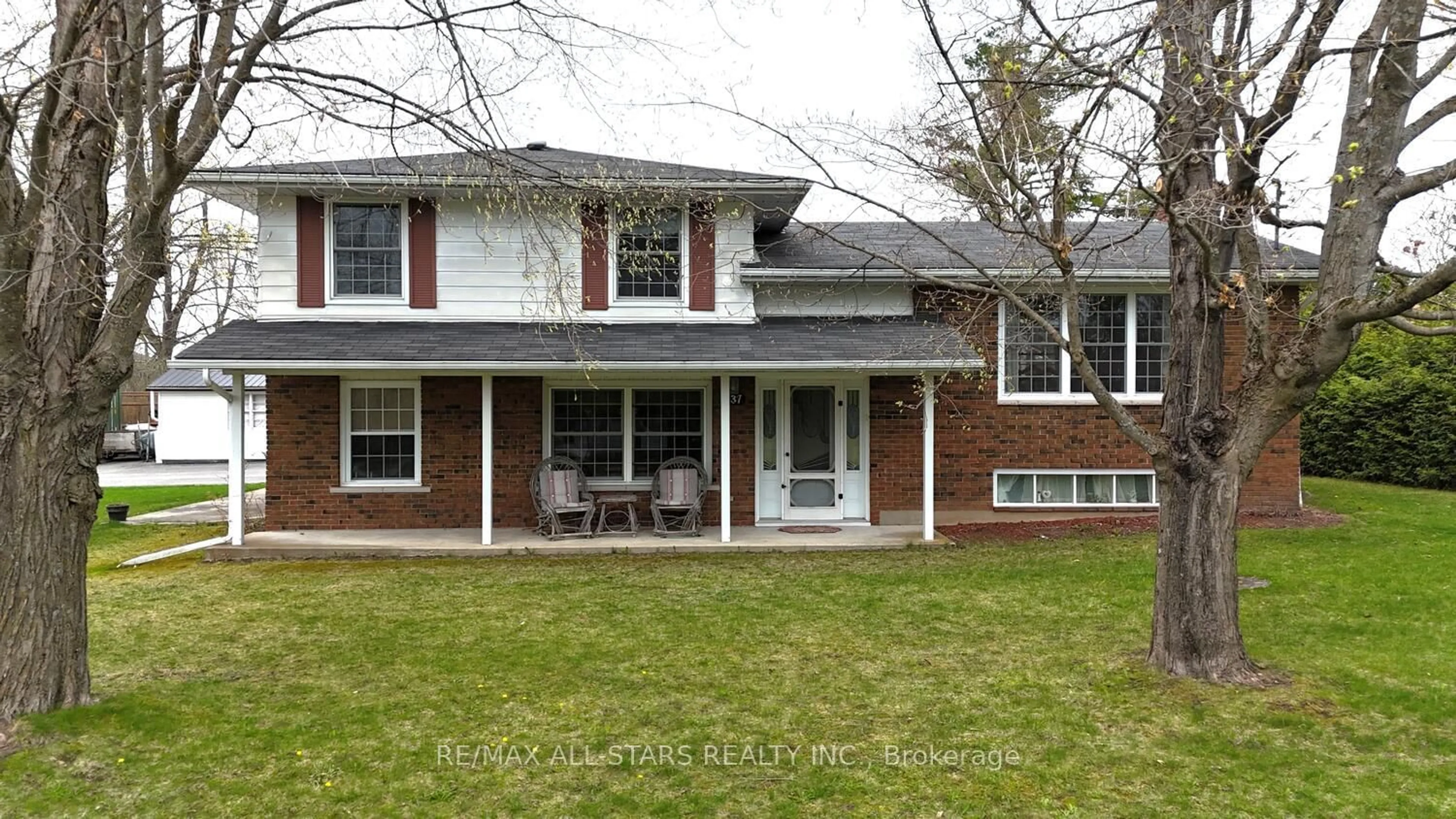 Home with brick exterior material, street for 137 Reid St, Kawartha Lakes Ontario K0M 1A0