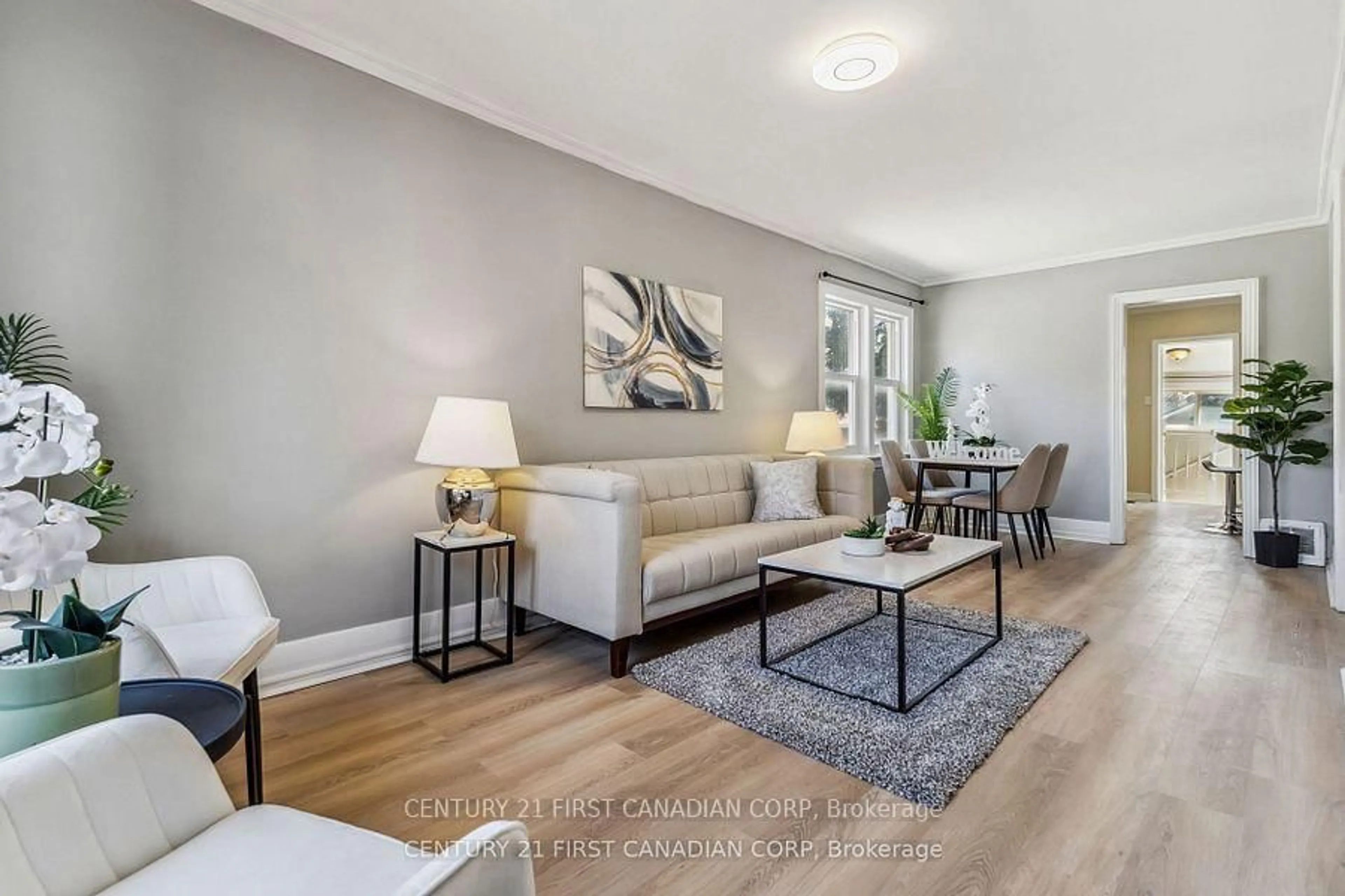 Living room with furniture, unknown for 17 HIGHWAY Ave, London South Ontario N6C 2K4