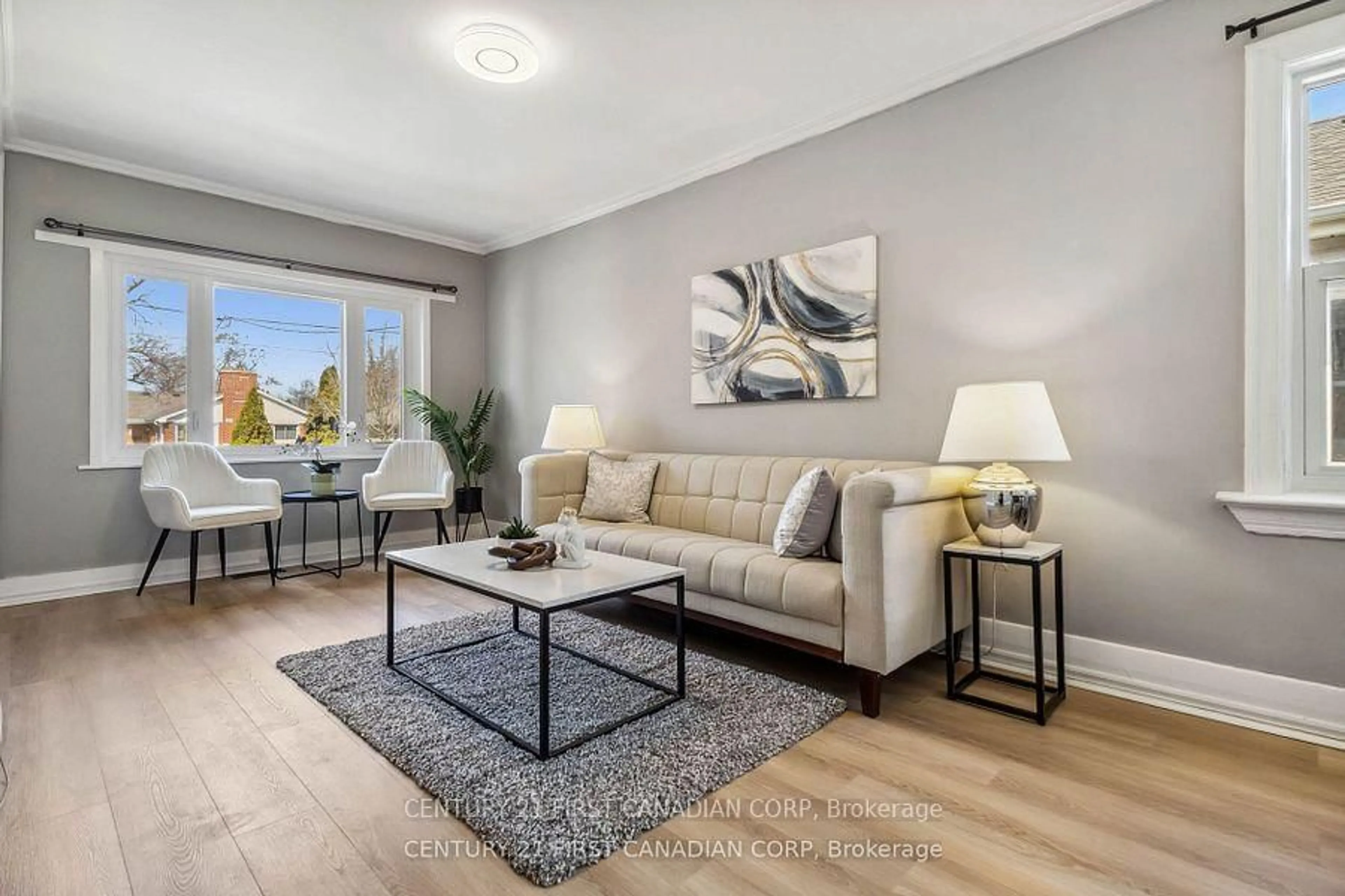 Living room with furniture, unknown for 17 HIGHWAY Ave, London South Ontario N6C 2K4