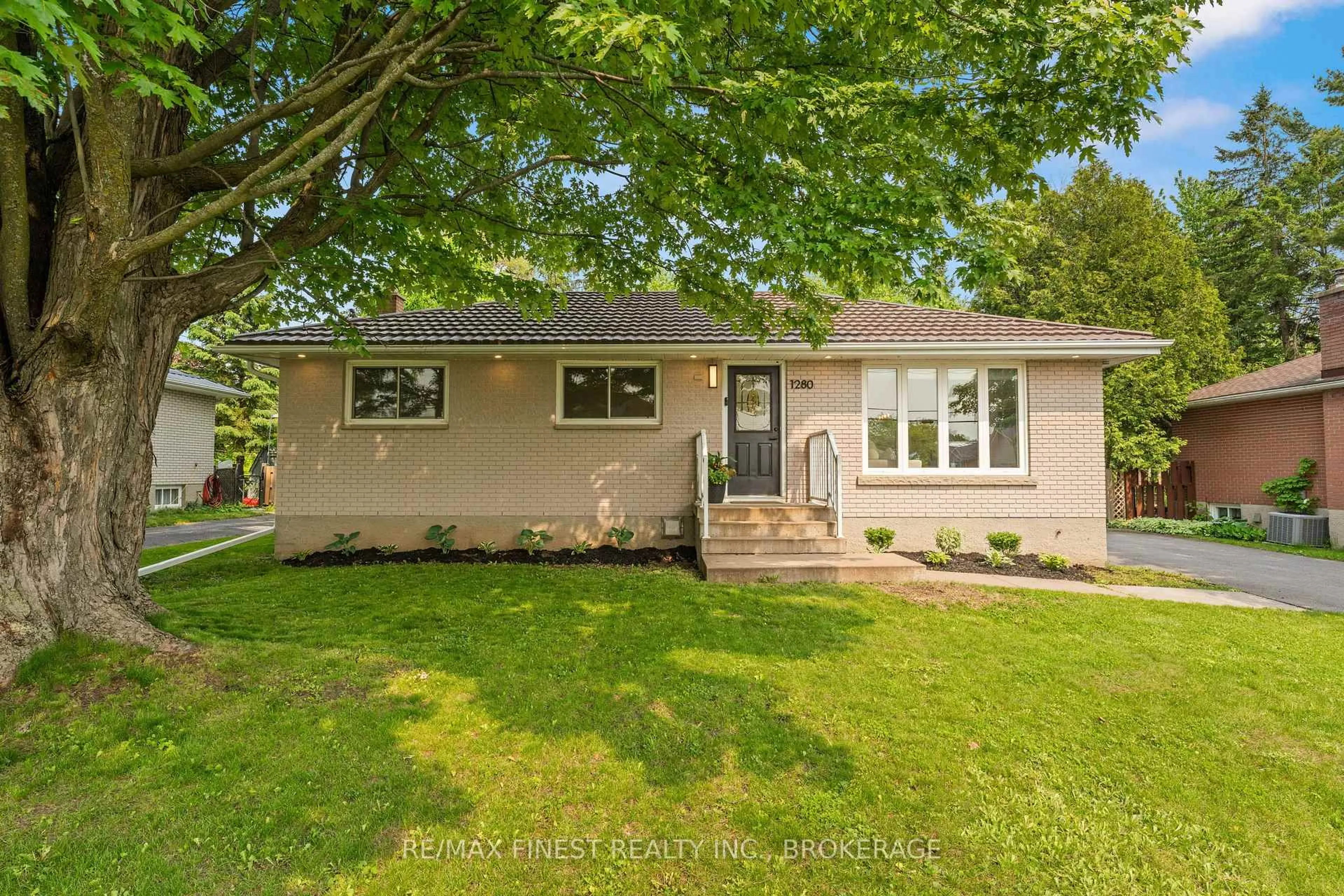 Home with vinyl exterior material, street for 1280 Westbrook Rd, Kingston Ontario K7P 0N6