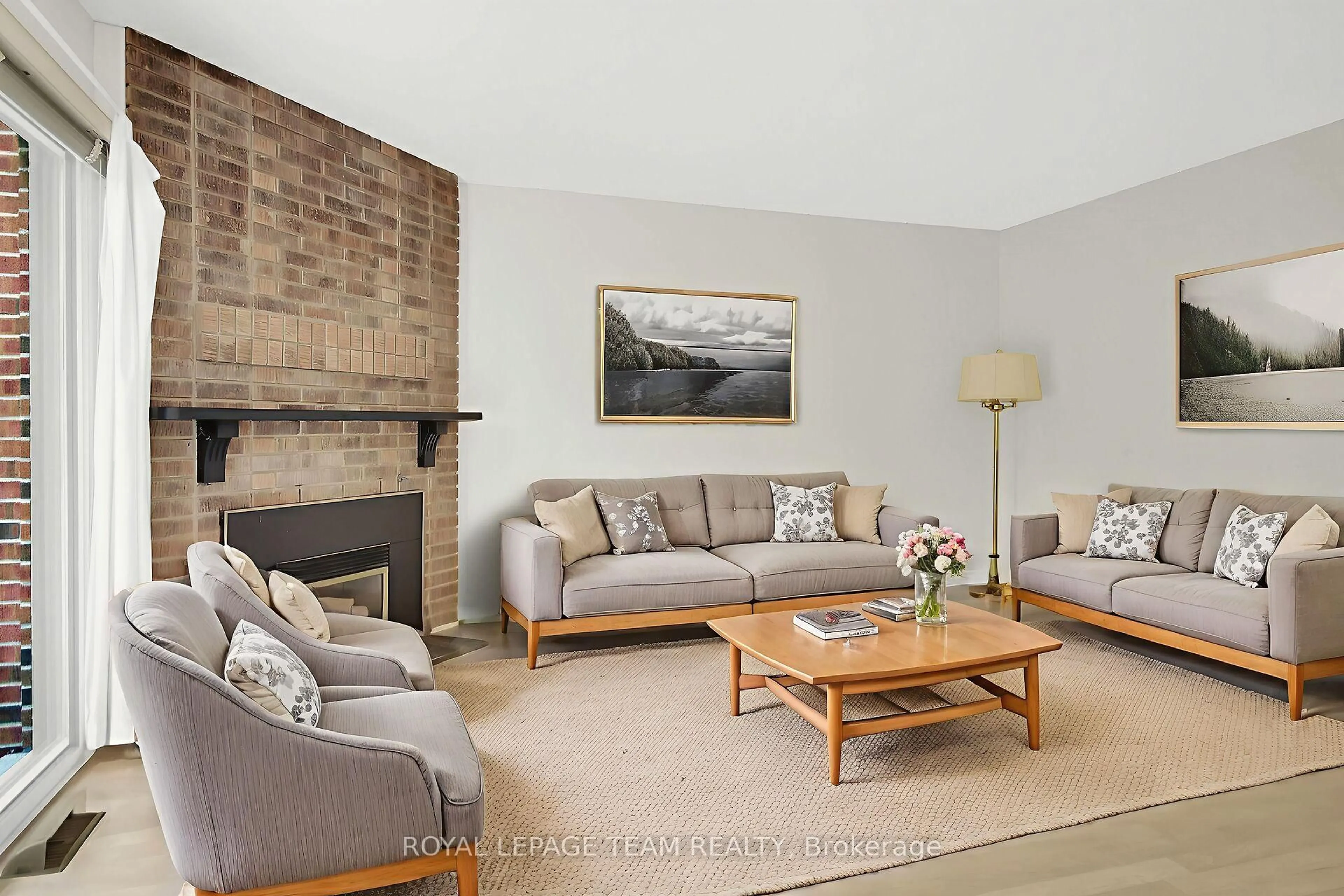 Living room with furniture, unknown for 13 Bethune Way, Kanata Ontario K2K 1C2