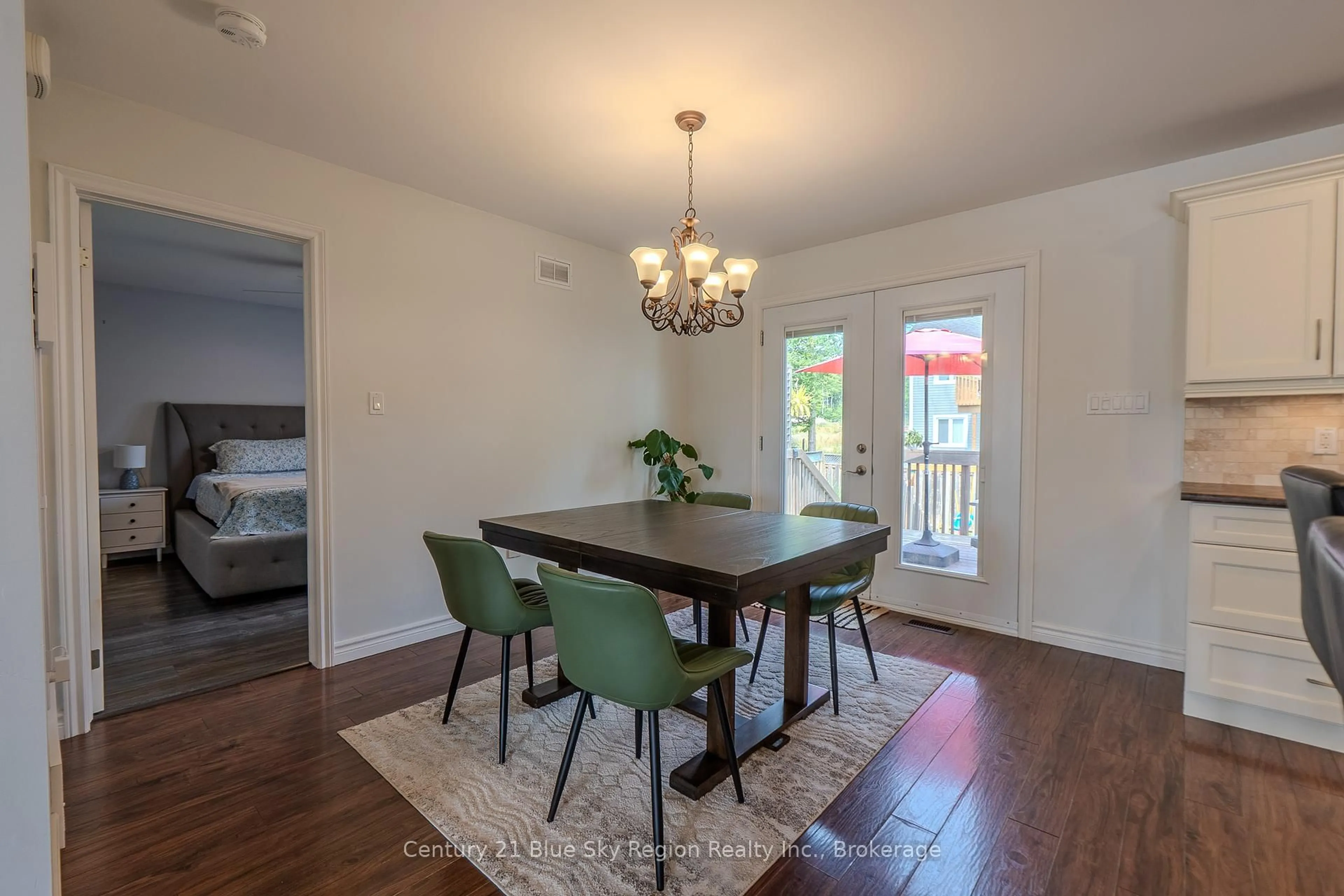 Dining room, wood/laminate floor for 170 CARMICHAEL Dr, North Bay Ontario P1B 8G2