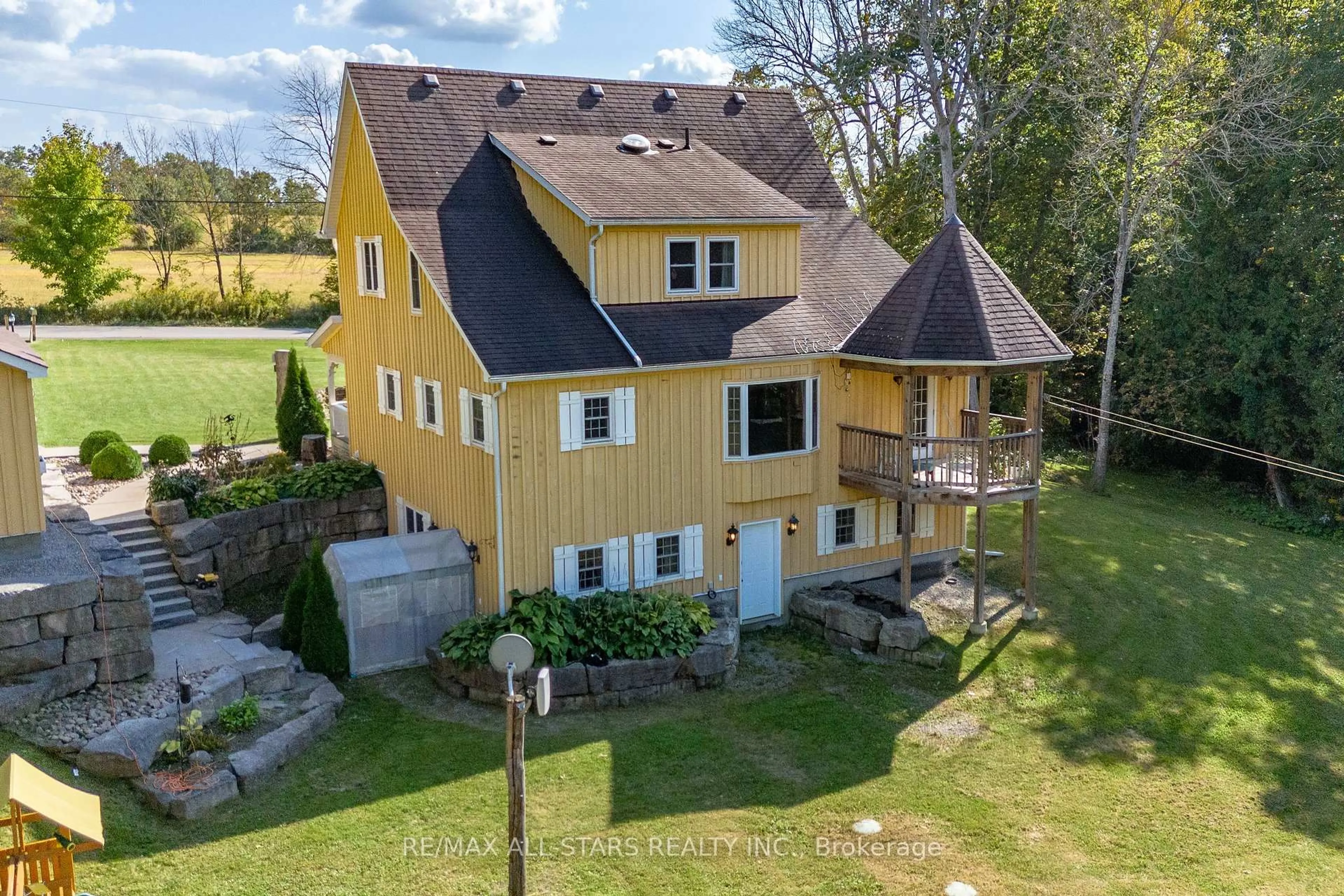 A pic from outside/outdoor area/front of a property/back of a property/a pic from drone, unknown for 18 BLYTHE SHORE Rd, Kawartha Lakes Ontario K0M 1N0