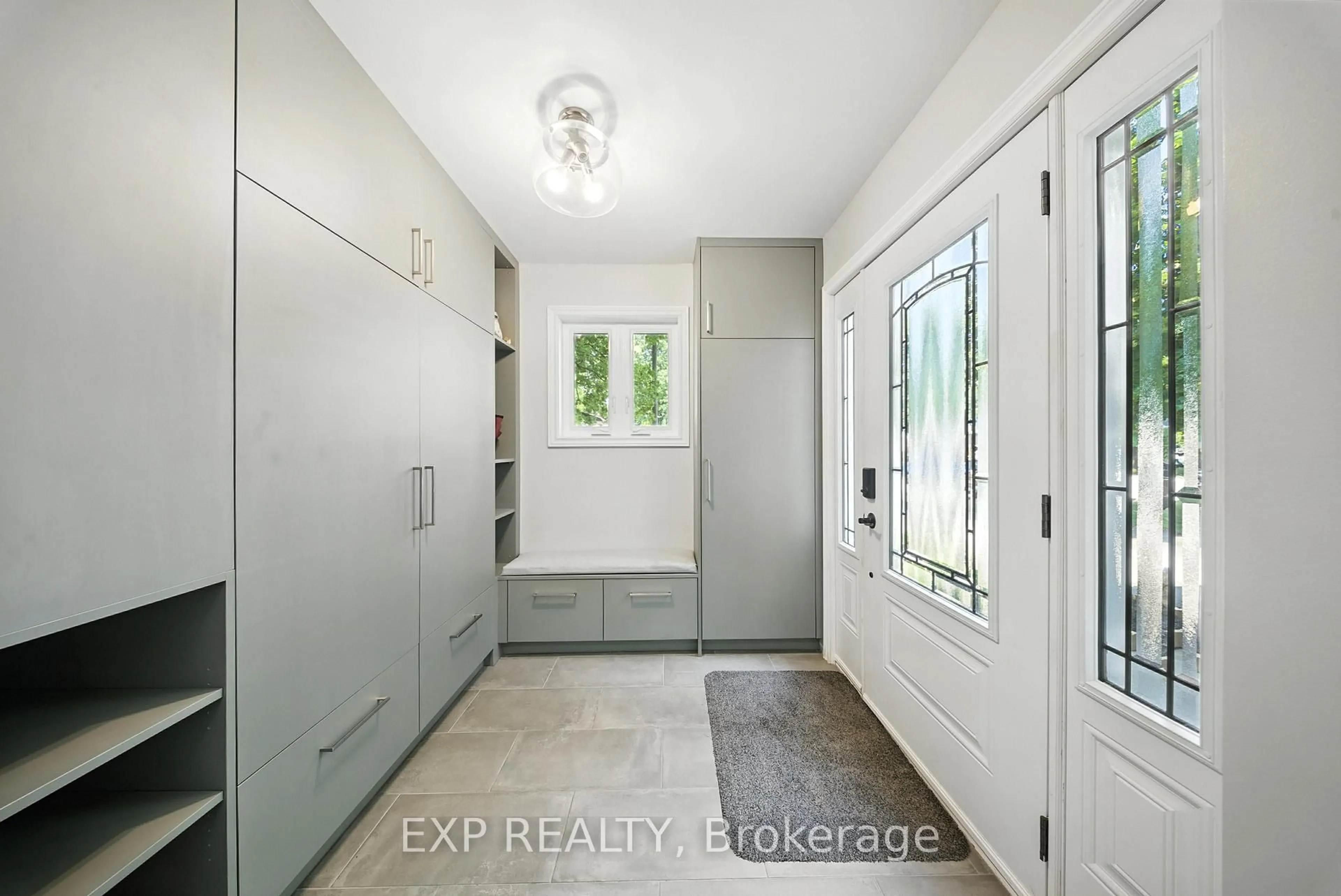 Indoor entryway for 81 Randall Rd, Cambridge Ontario N3C 1R8