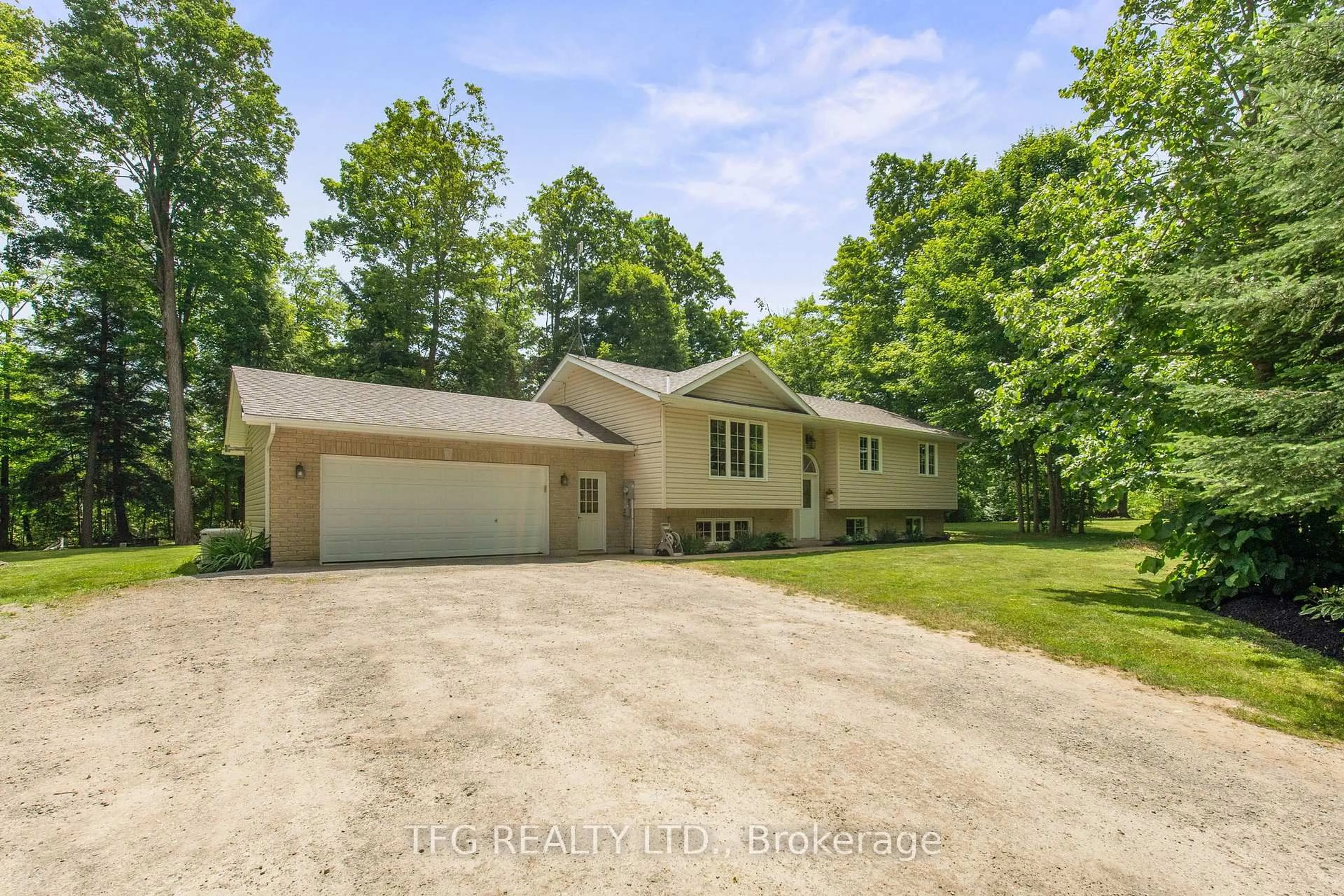 A pic from outside/outdoor area/front of a property/back of a property/a pic from drone, unknown for 280 Porter Rd, Kawartha Lakes Ontario L0A 1K0