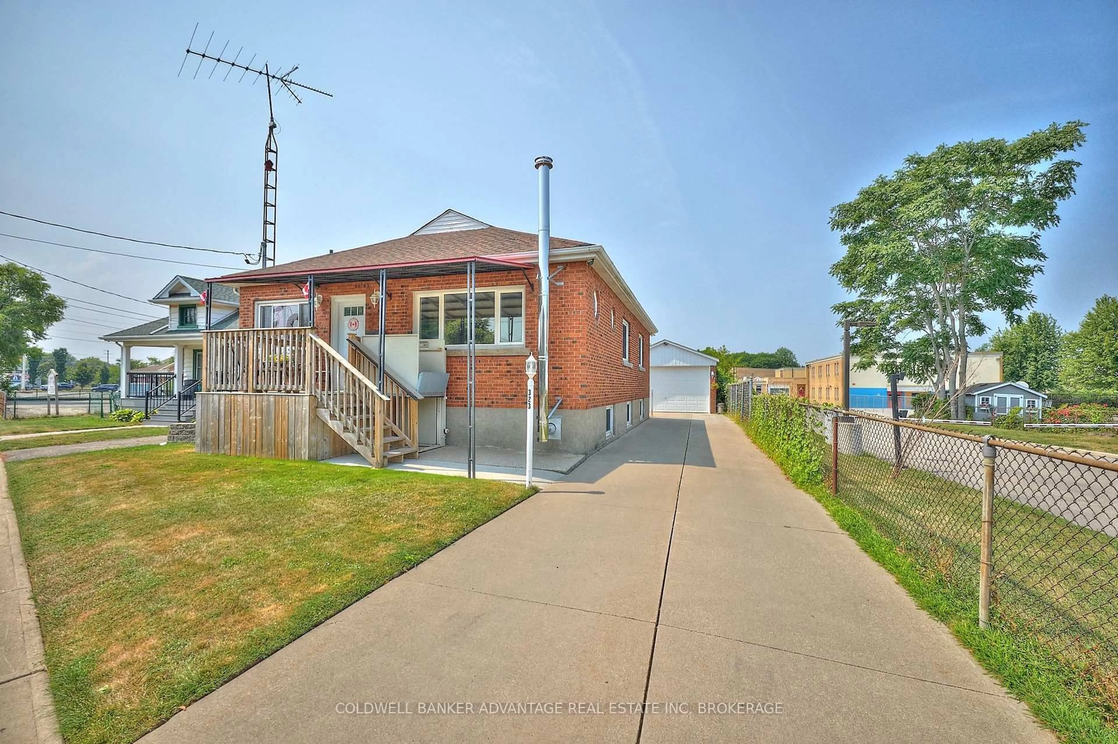 Unknown for 323 Niagara St, St. Catharines Ontario L2M 4V9