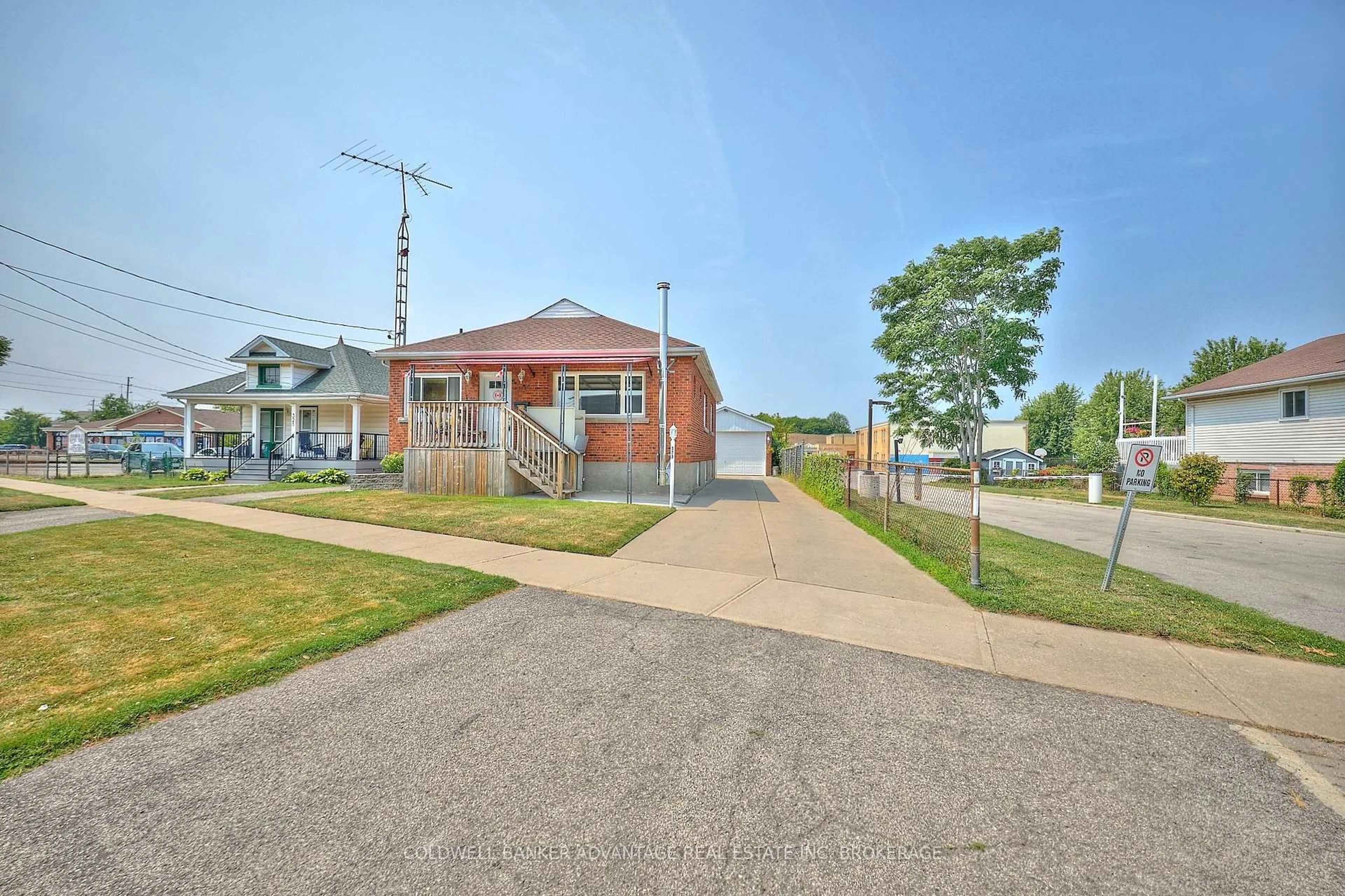 Unknown for 323 Niagara St, St. Catharines Ontario L2M 4V9