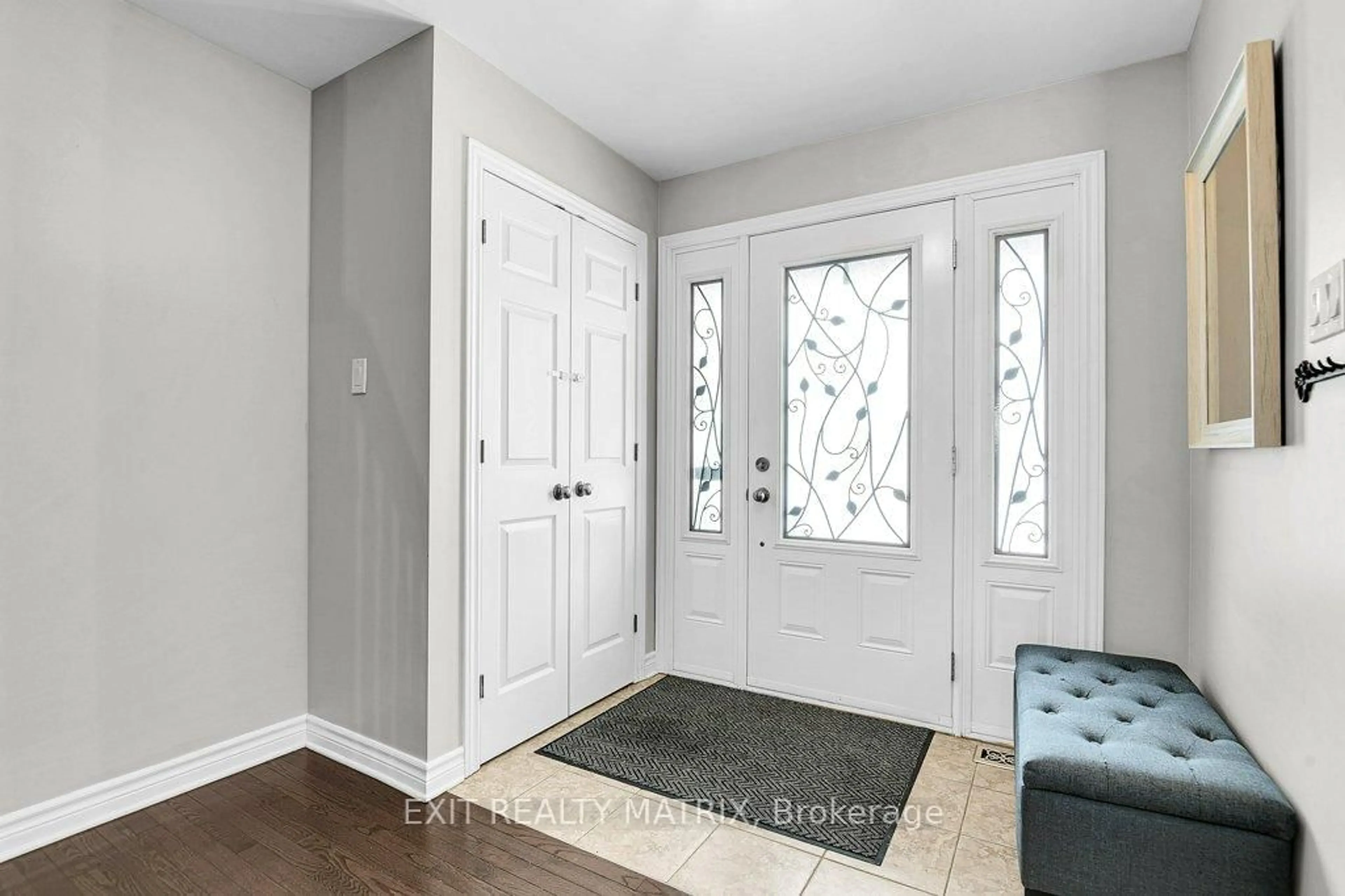 Indoor entryway for 60 Constantineau St, The Nation Ontario K0A 2M0