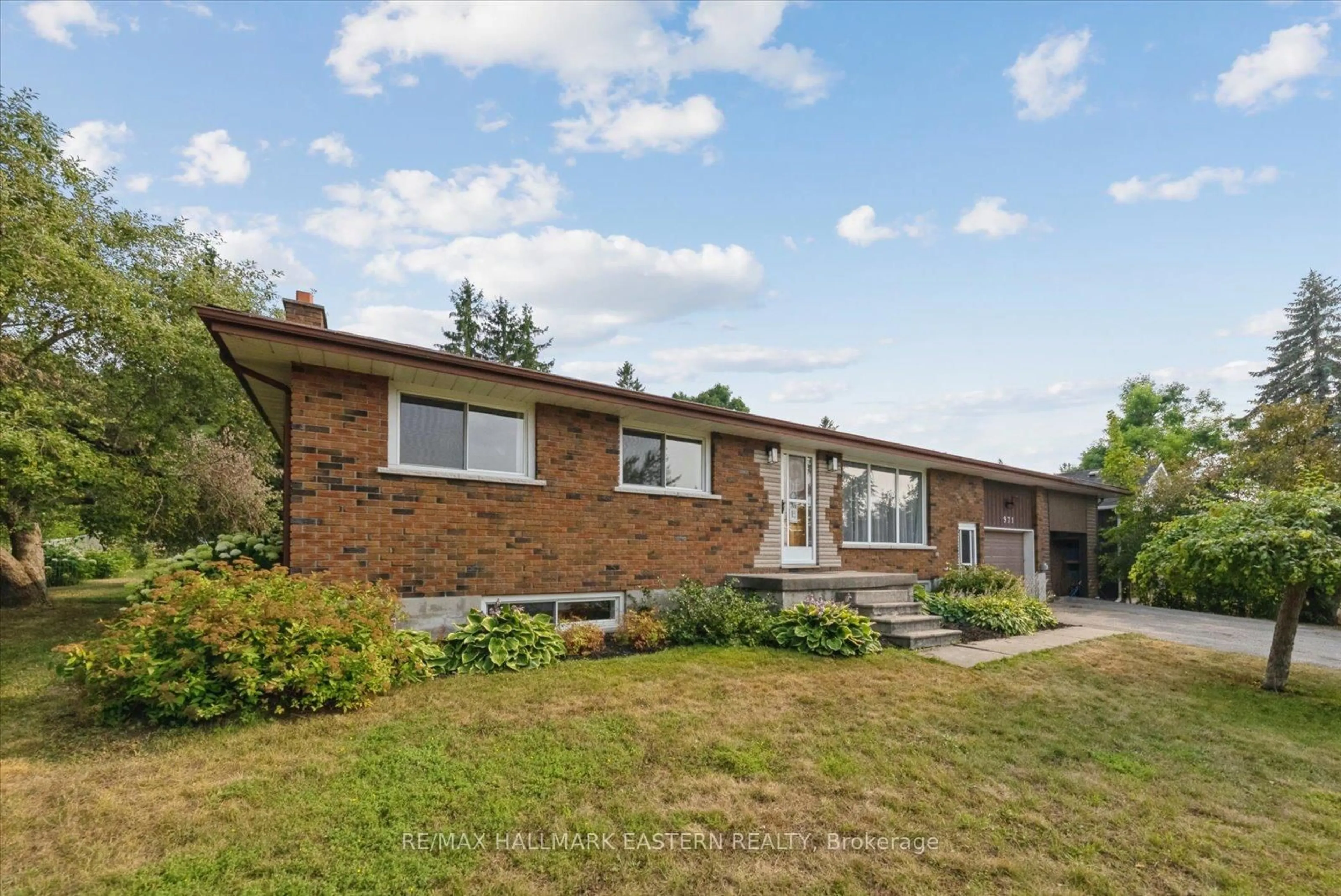 Home with brick exterior material, street for 971 Jopling Dr, Selwyn Ontario K0L 1H0