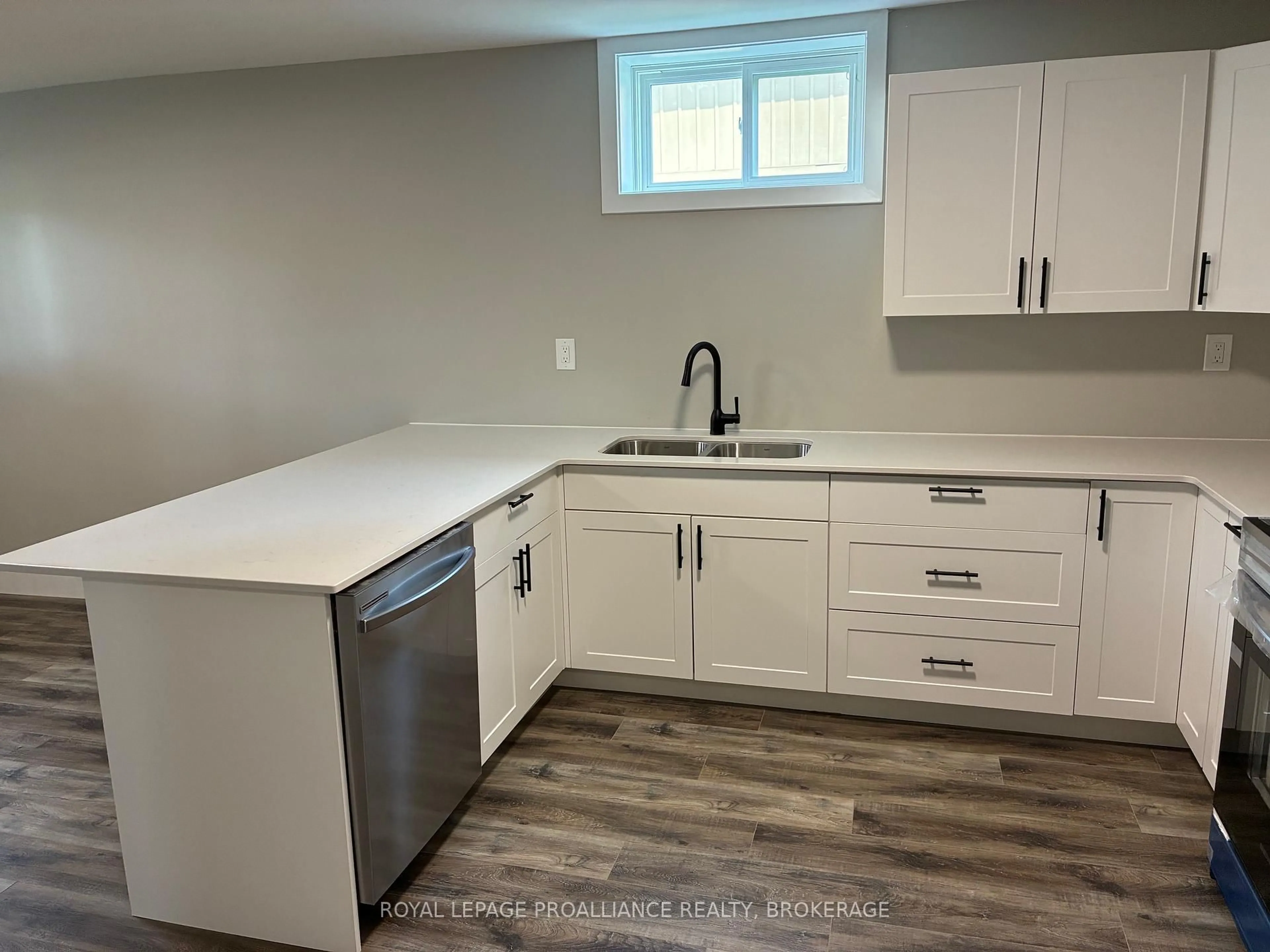 Open concept kitchen, unknown for 565 Emma St, Gananoque Ontario K7G 2Y6