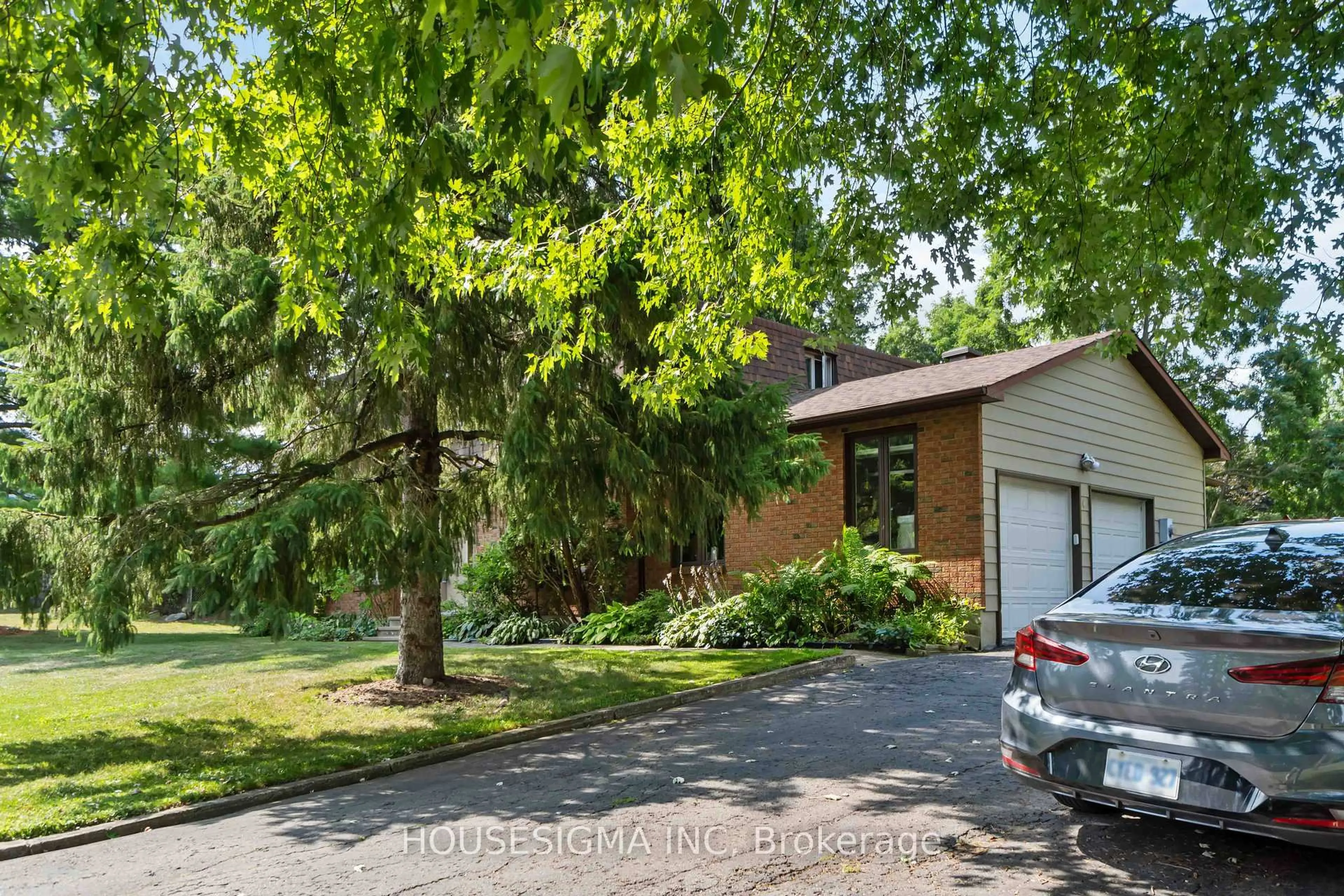 A pic from outside/outdoor area/front of a property/back of a property/a pic from drone, street for 62 Hurd St, North Grenville Ontario K0G 1J0