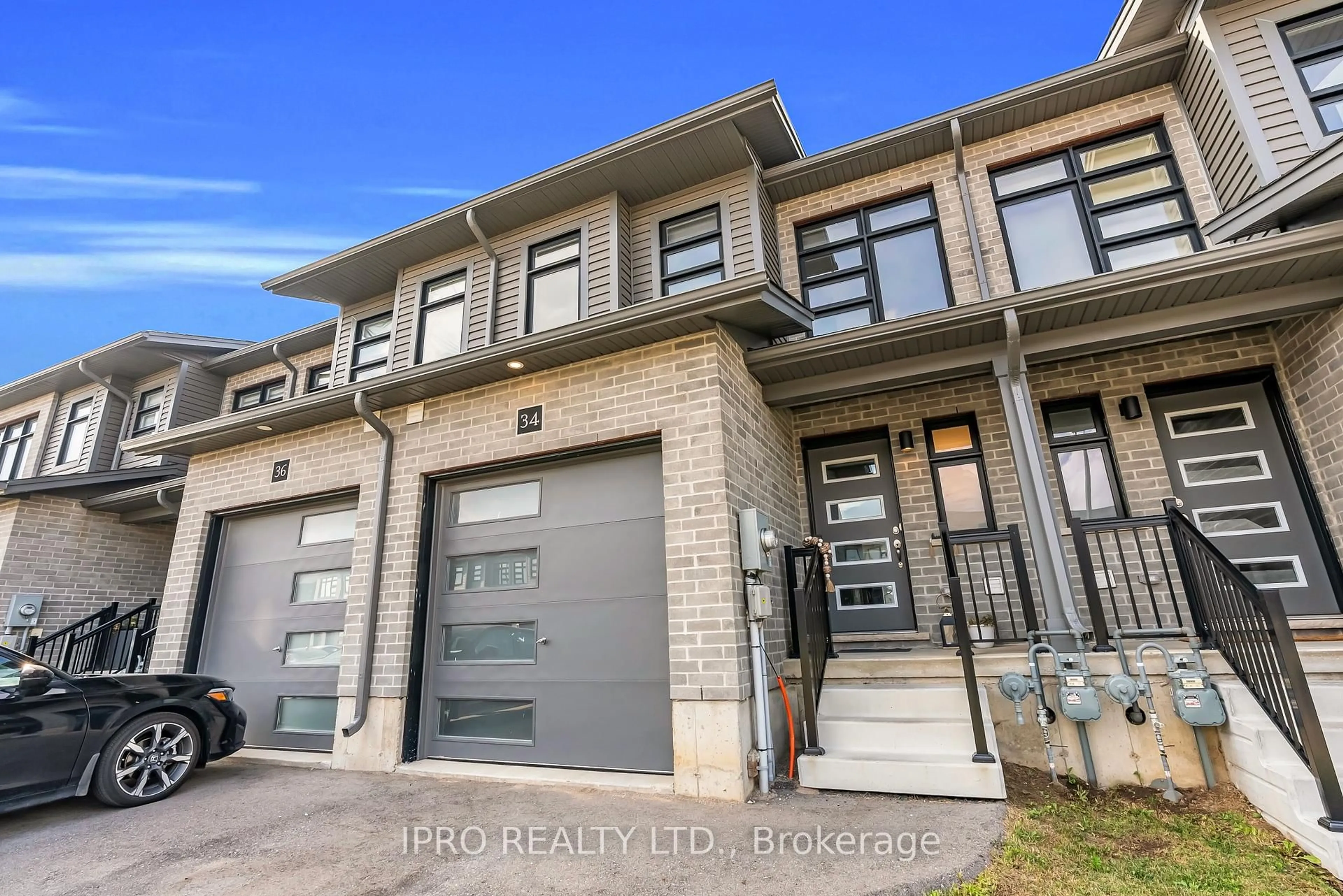 Home with brick exterior material, street for 34 Wilkinson Ave, Cambridge Ontario N1S 0E2