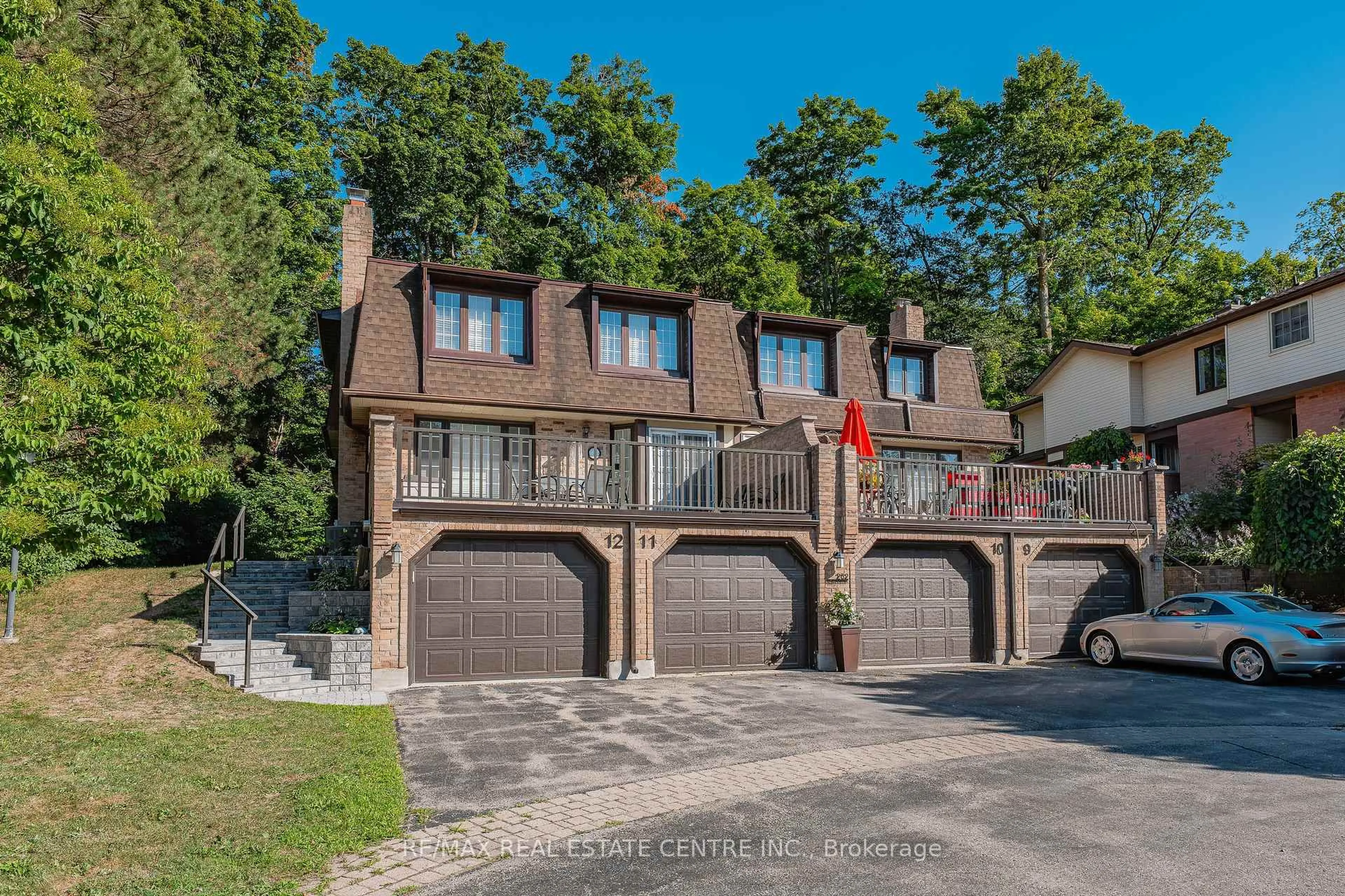 Home with brick exterior material, unknown for 232 Kingswood Dr #11, Kitchener Ontario N2E 2K2