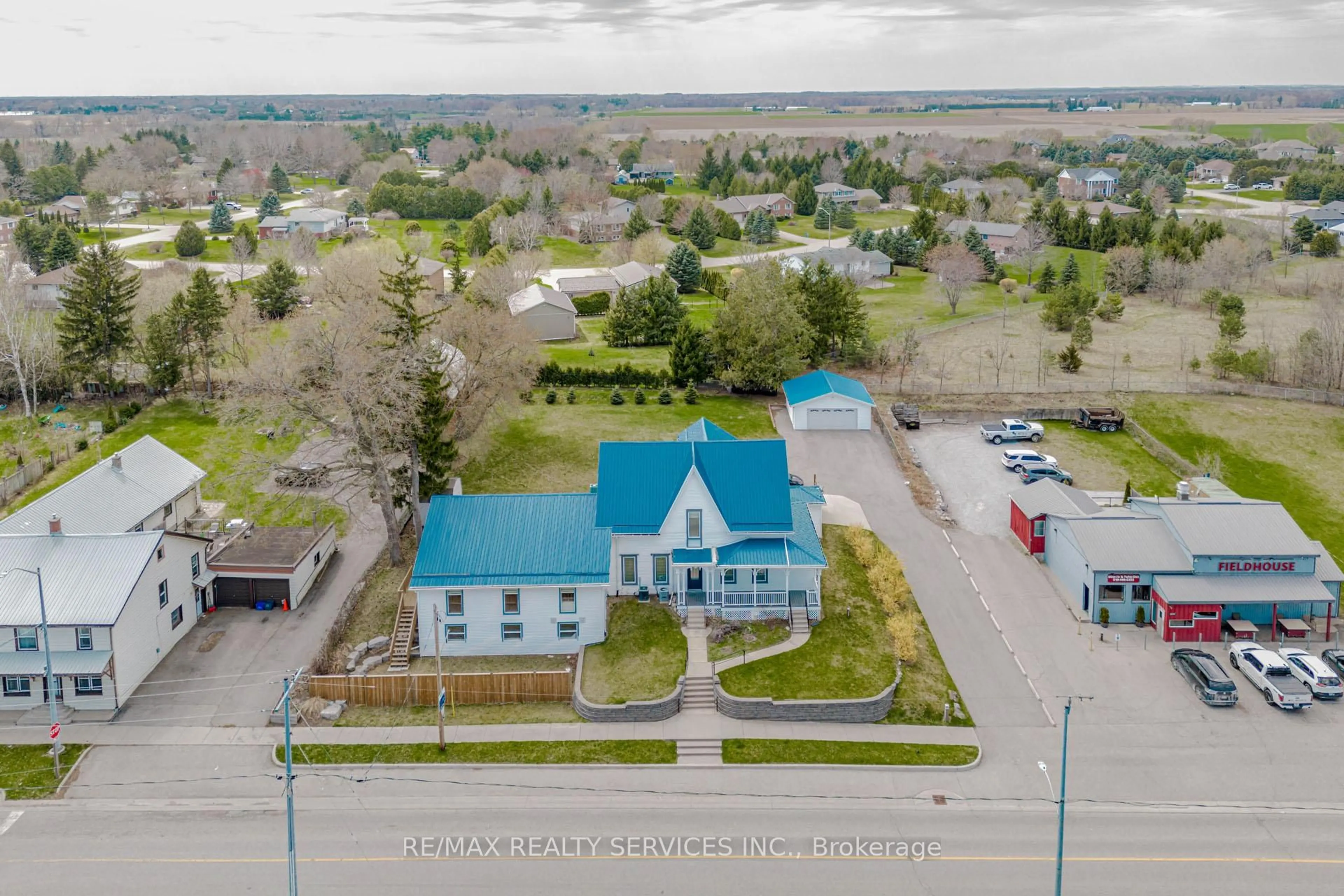 A pic from outside/outdoor area/front of a property/back of a property/a pic from drone, unknown for 51 Simcoe St, Brant Ontario N0E 1R0