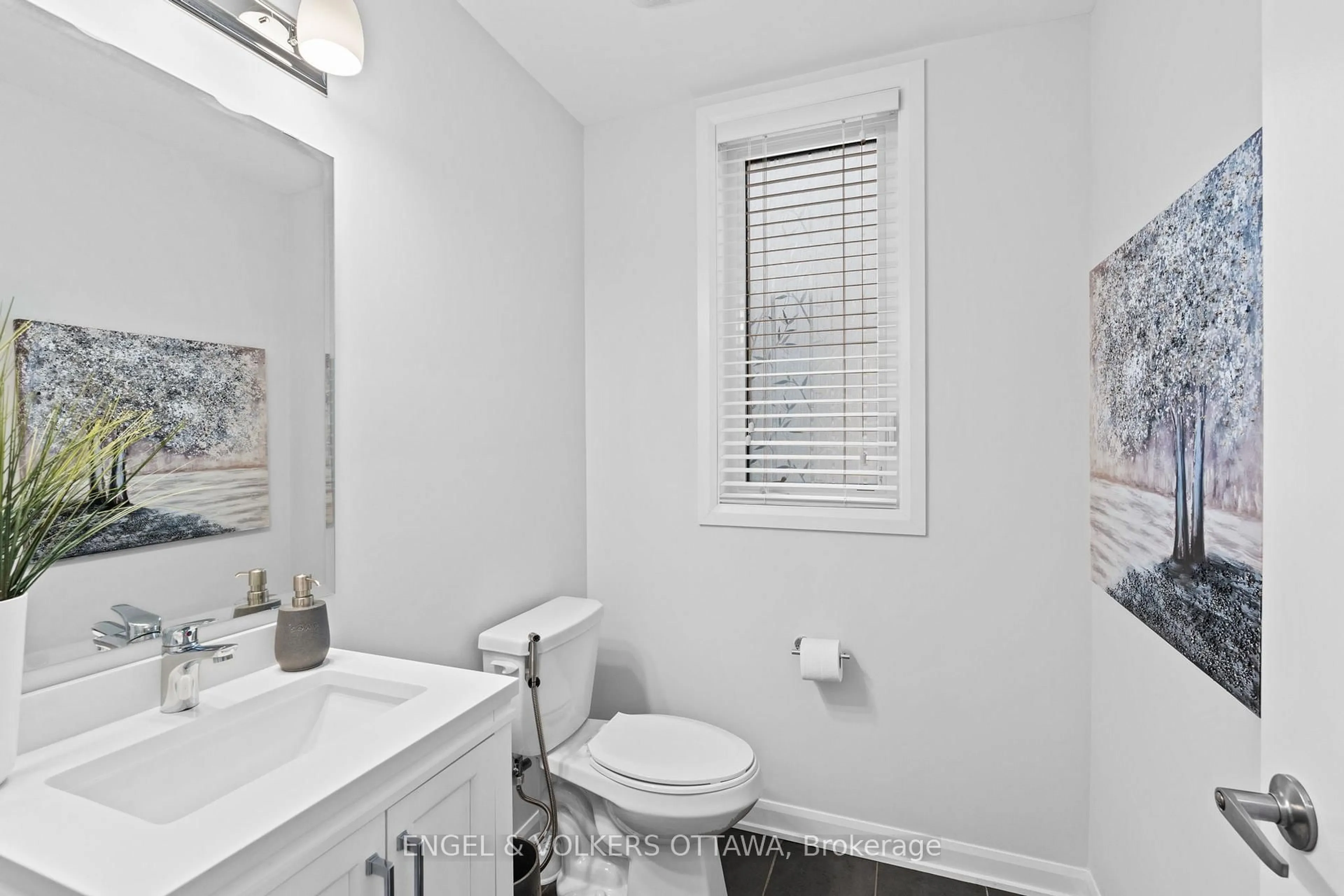 Standard bathroom, ceramic/tile floor for 195 Alex Polowin Ave, Ottawa Ontario K2J 6E8