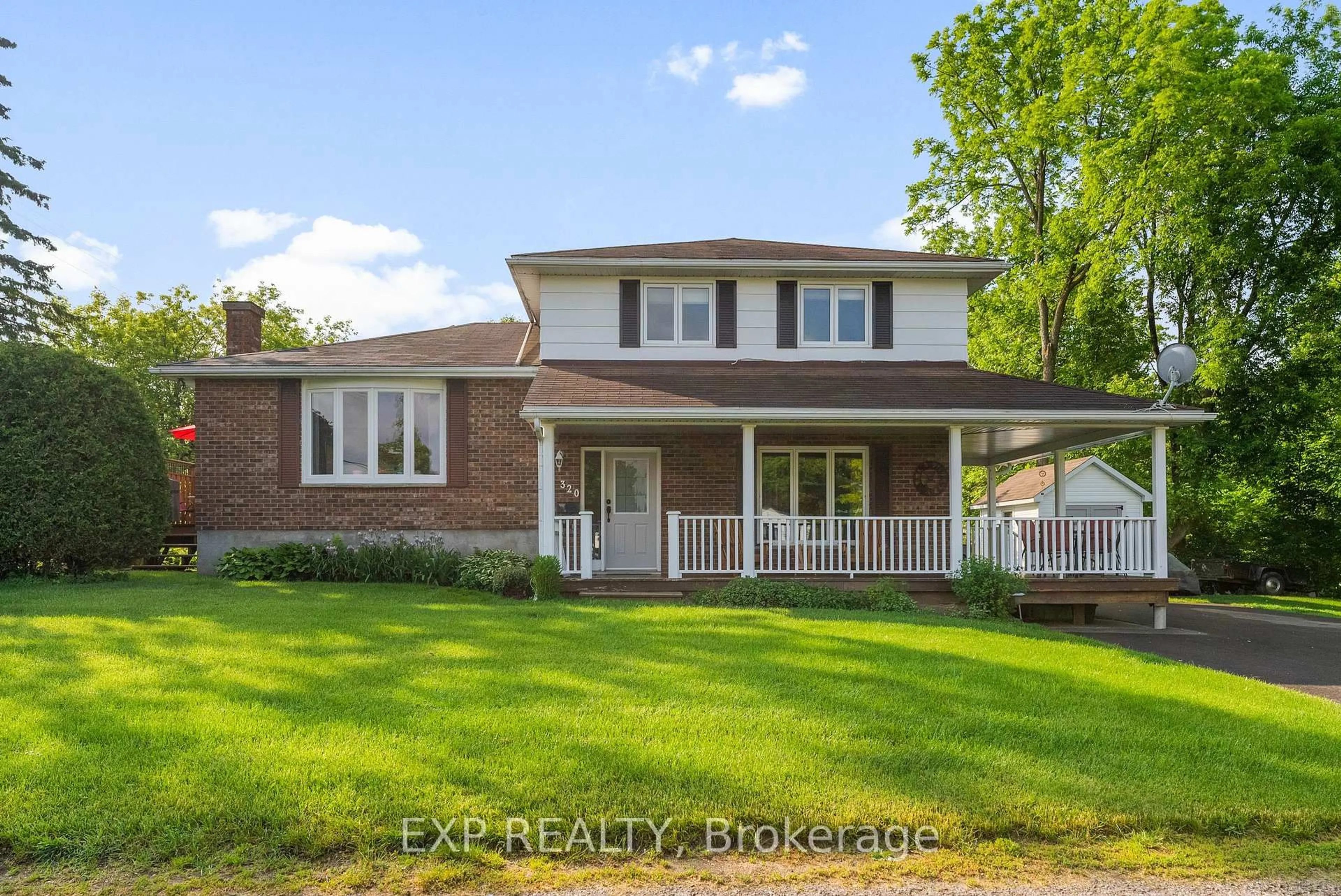Home with brick exterior material, street for 320 Francis St, Renfrew Ontario K7V 4L7
